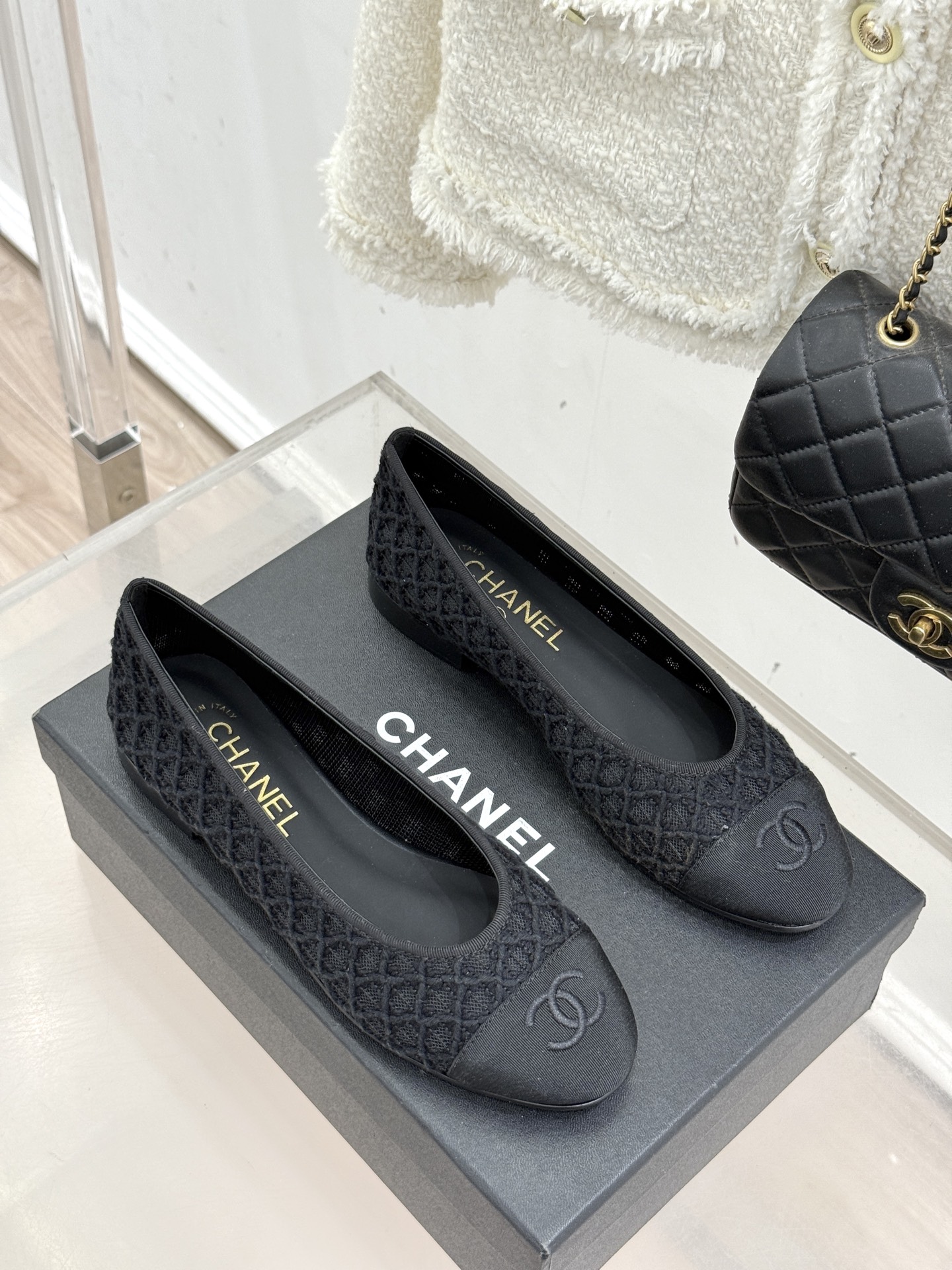 CHANE*｜小香26C新品编织双C平底芭蕾舞鞋当高定针织工艺邂逅芭蕾鞋的经典廓形这双芭蕾舞鞋 为法式优