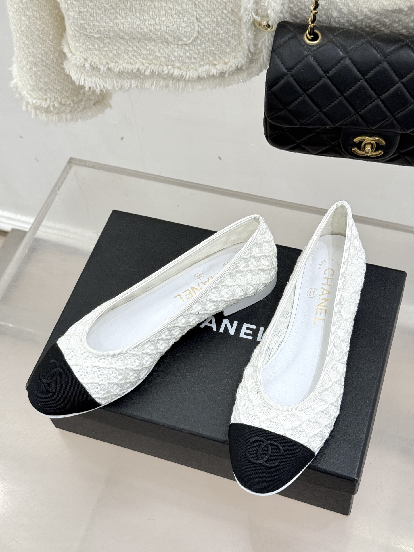 CHANE*｜小香26C新品编织双C平底芭蕾舞鞋当高定针织工艺邂逅芭蕾鞋的经典廓形这双芭蕾舞鞋 为法式优