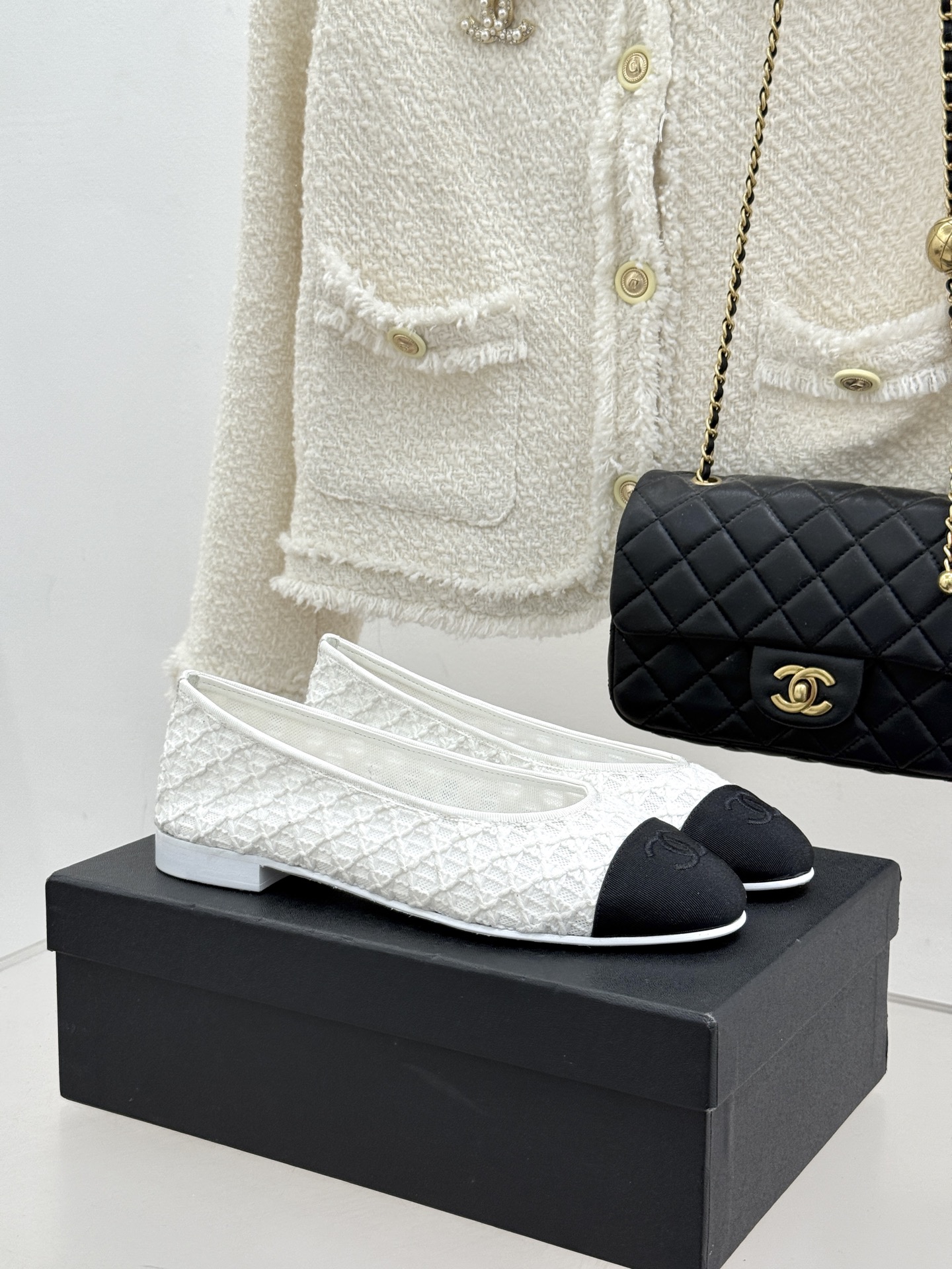 CHANE*｜小香26C新品编织双C平底芭蕾舞鞋当高定针织工艺邂逅芭蕾鞋的经典廓形这双芭蕾舞鞋 为法式优