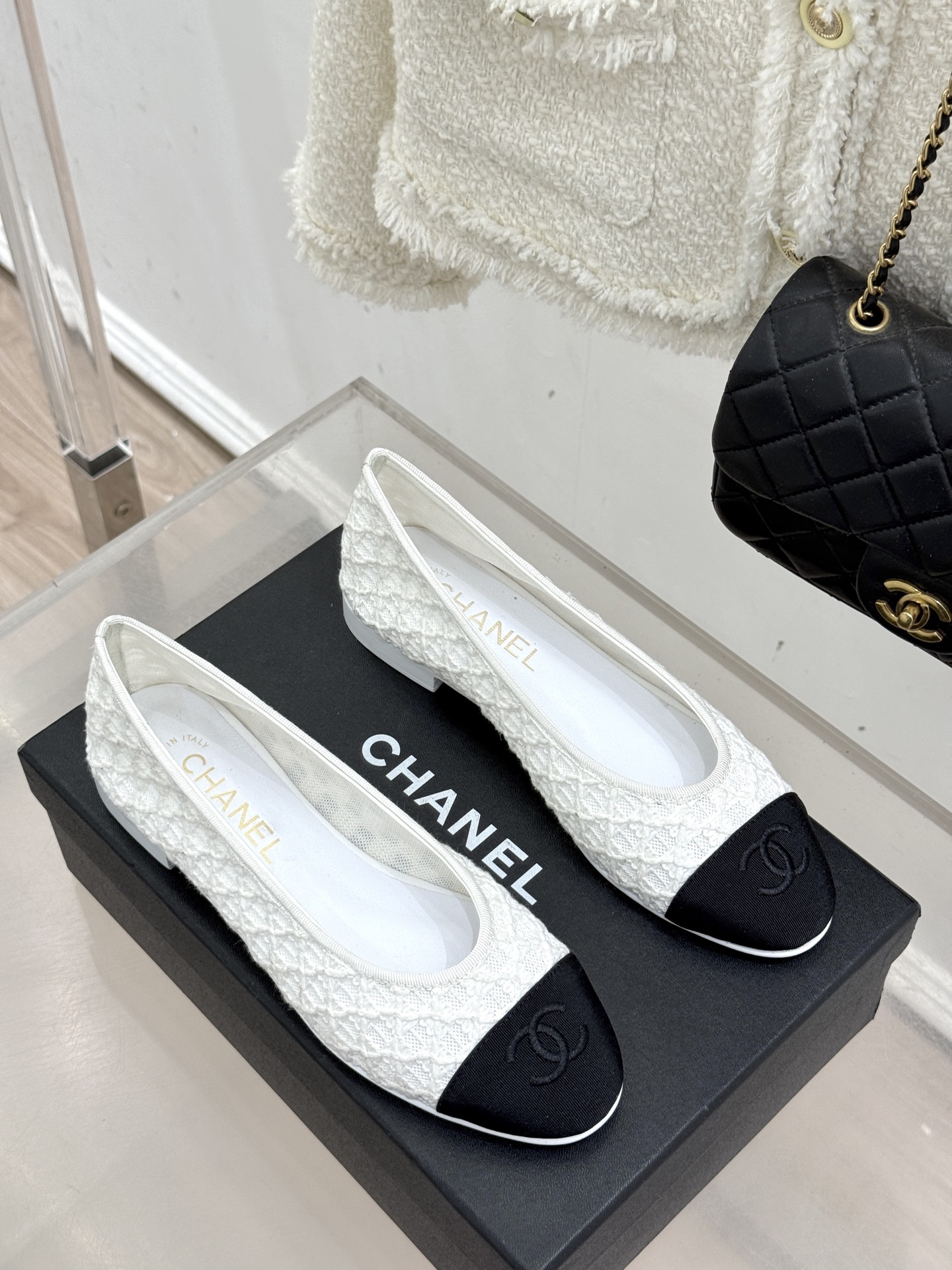 CHANE*｜小香26C新品编织双C平底芭蕾舞鞋当高定针织工艺邂逅芭蕾鞋的经典廓形这双芭蕾舞鞋 为法式优