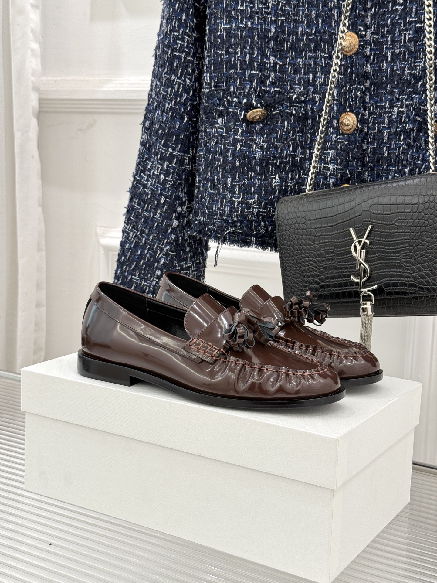 The Row 25WF新品极简复古流苏乐福鞋这双鞋是极简主义与复古情怀的完美共生亦是The Row「低