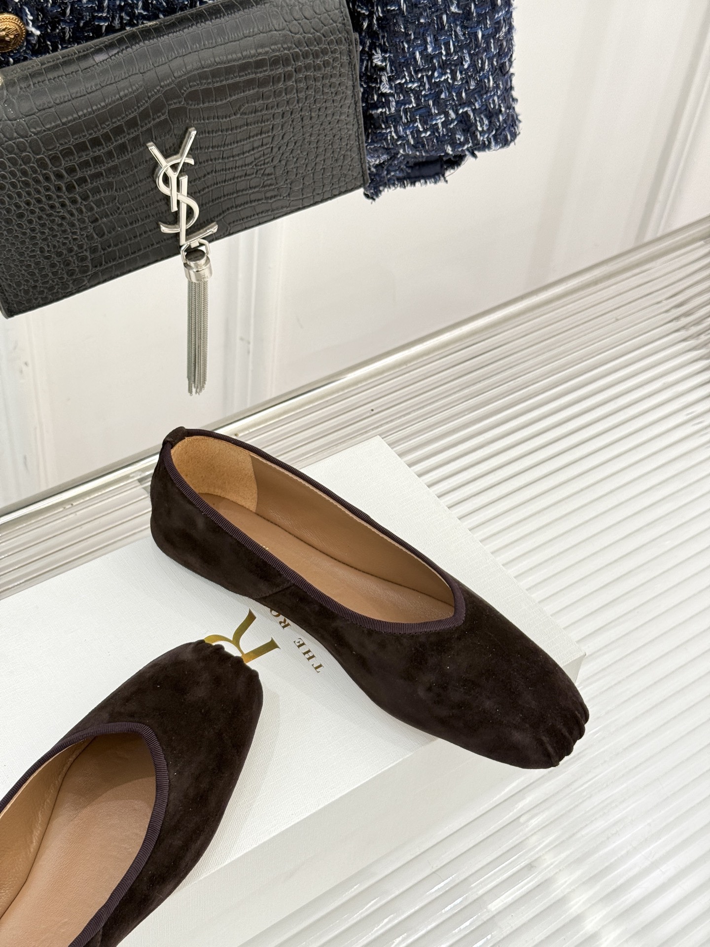 The Row25WF新品复古老钱风平底奶奶鞋单鞋The Row是老钱风的高阶时尚的终极表达。将品牌标志