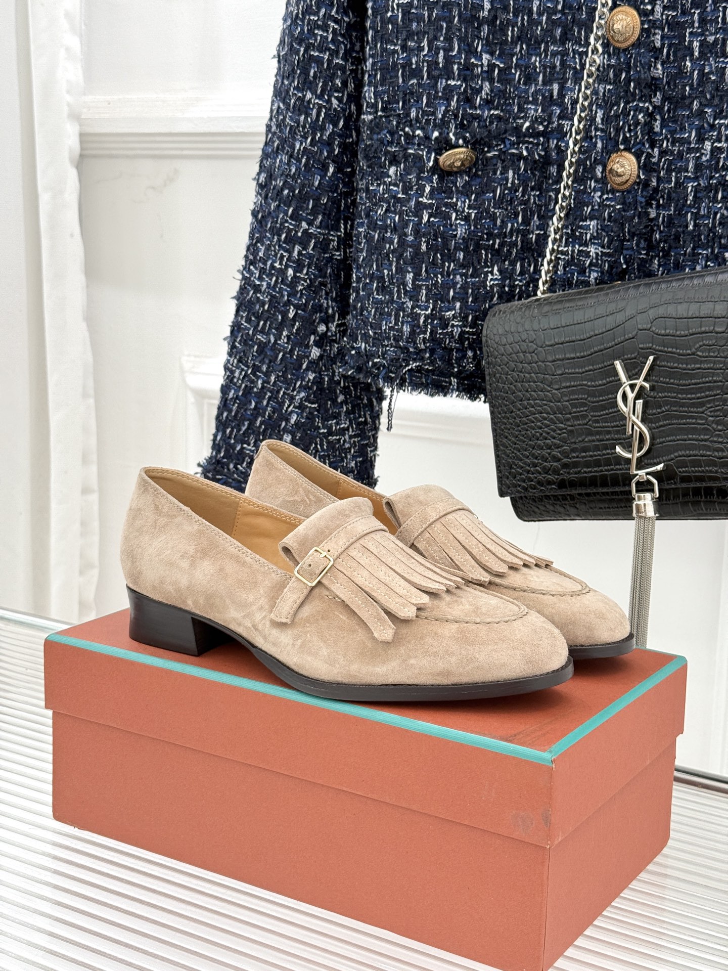 Loro Piana26WF新品老钱风复古流苏乐福鞋当复古流苏邂逅LP的匠艺执念便有了跨越潮流的经典之作