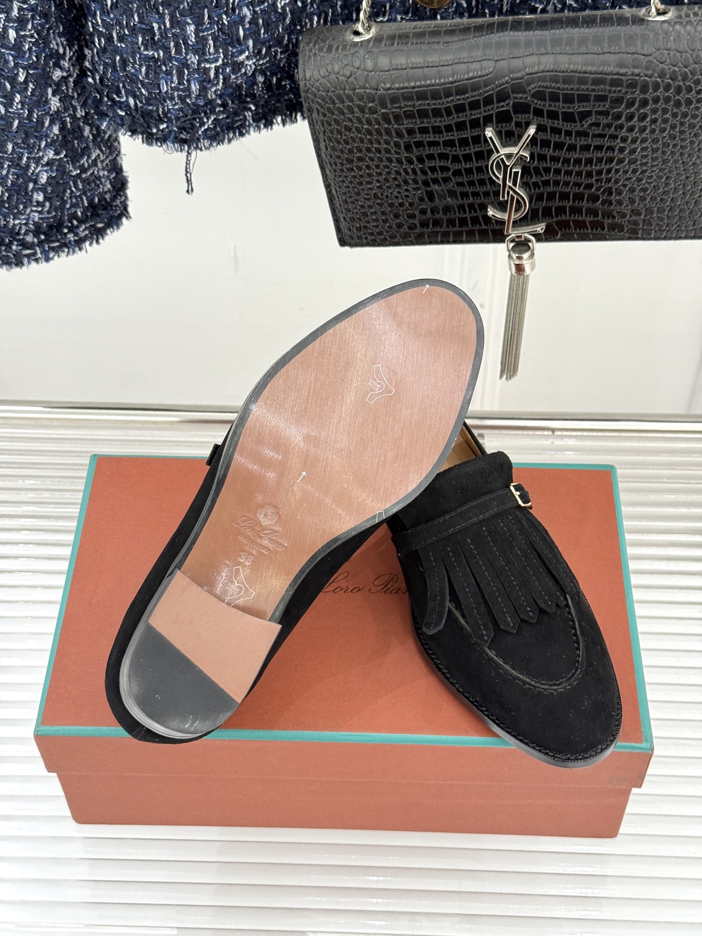 Loro Piana26WF新品老钱风复古流苏乐福鞋当复古流苏邂逅LP的匠艺执念便有了跨越潮流的经典之作