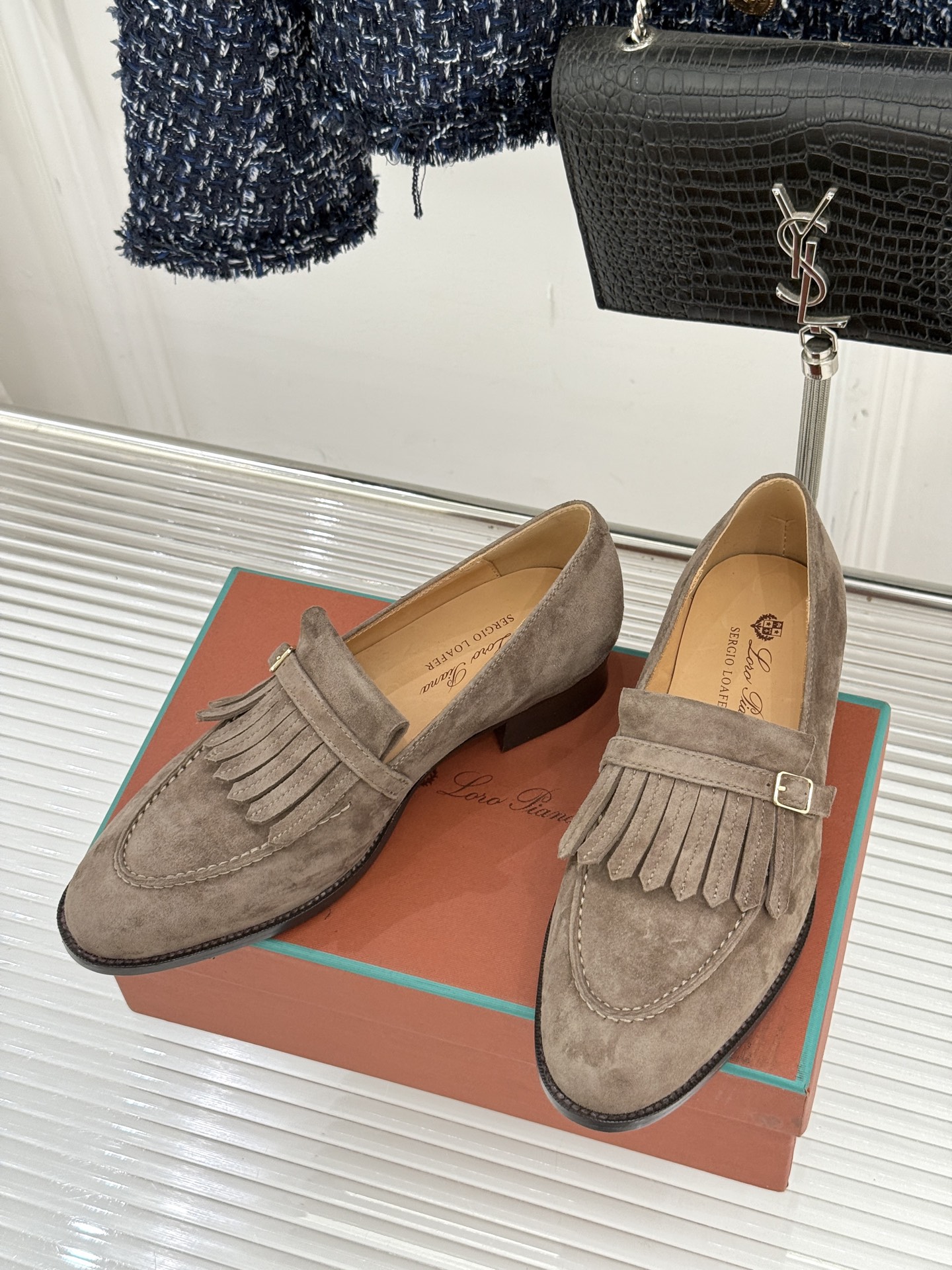 Loro Piana26WF新品老钱风复古流苏乐福鞋当复古流苏邂逅LP的匠艺执念便有了跨越潮流的经典之作