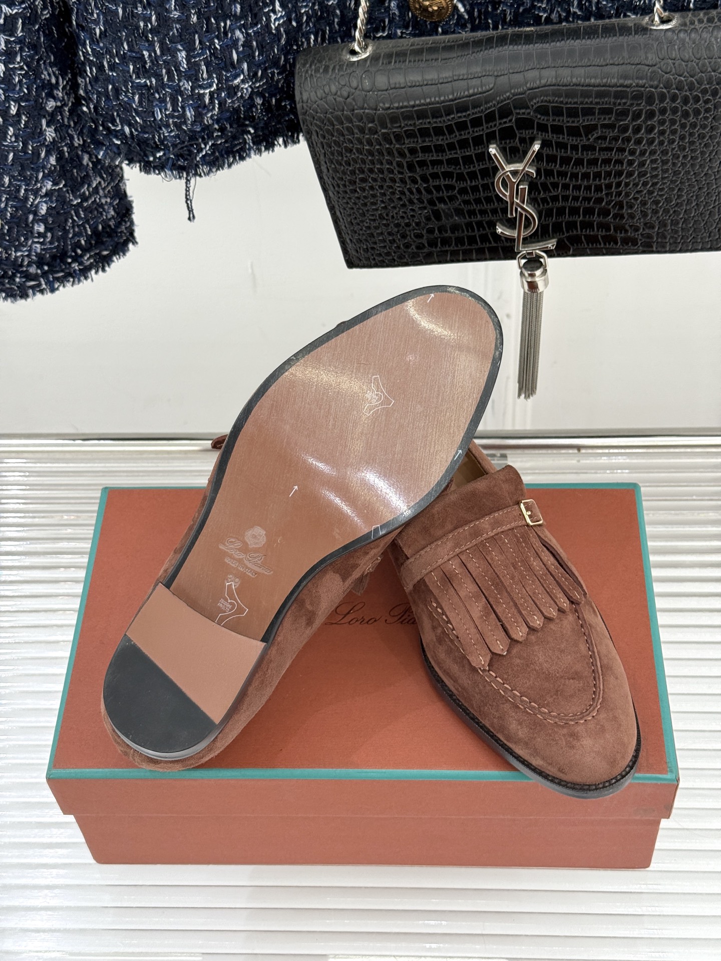 Loro Piana26WF新品老钱风复古流苏乐福鞋当复古流苏邂逅LP的匠艺执念便有了跨越潮流的经典之作