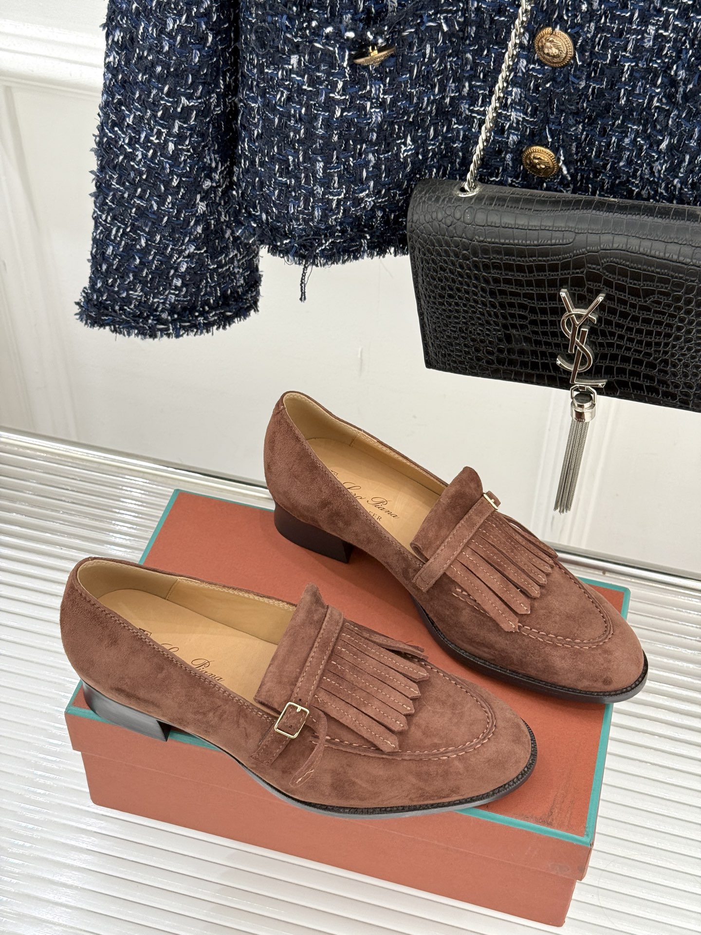 Loro Piana26WF新品老钱风复古流苏乐福鞋当复古流苏邂逅LP的匠艺执念便有了跨越潮流的经典之作