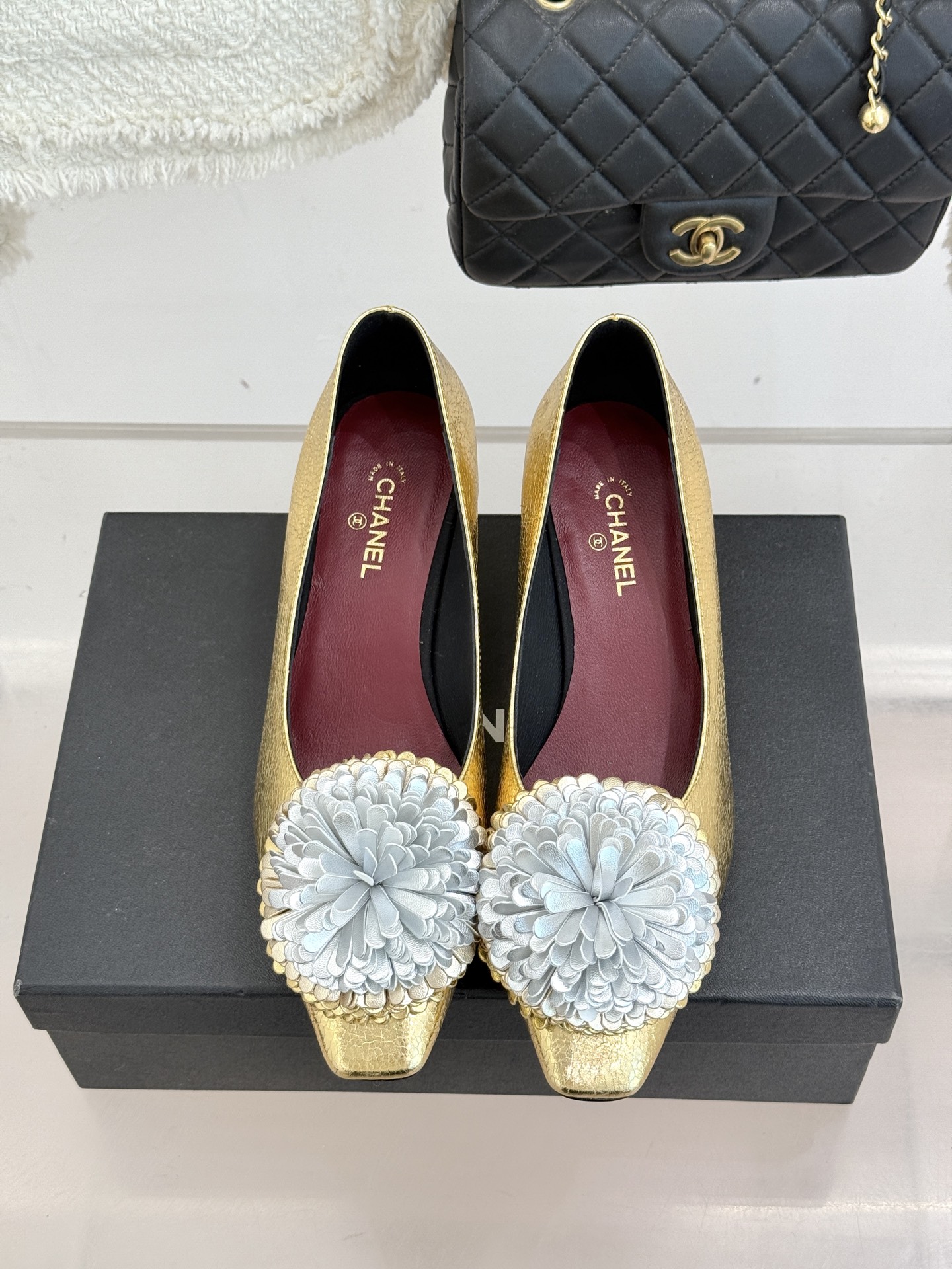 （⚠️我家花朵是真皮）CHANE*｜小香26X圣诞限定系列金银双生花朵高跟鞋粗跟单鞋当圣诞的铃音撞碎冬日