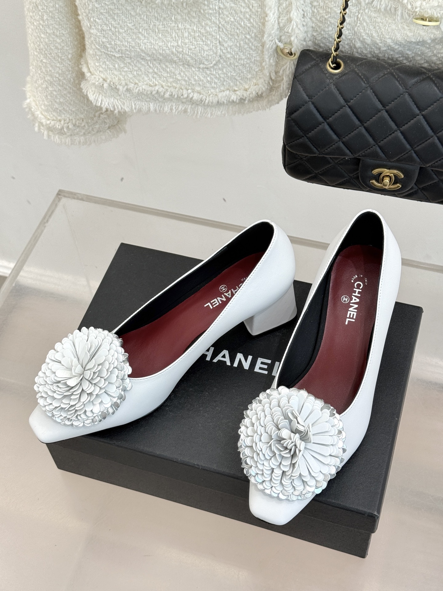 （⚠️我家花朵是真皮）CHANE*｜小香26X圣诞限定系列金银双生花朵高跟鞋粗跟单鞋当圣诞的铃音撞碎冬日