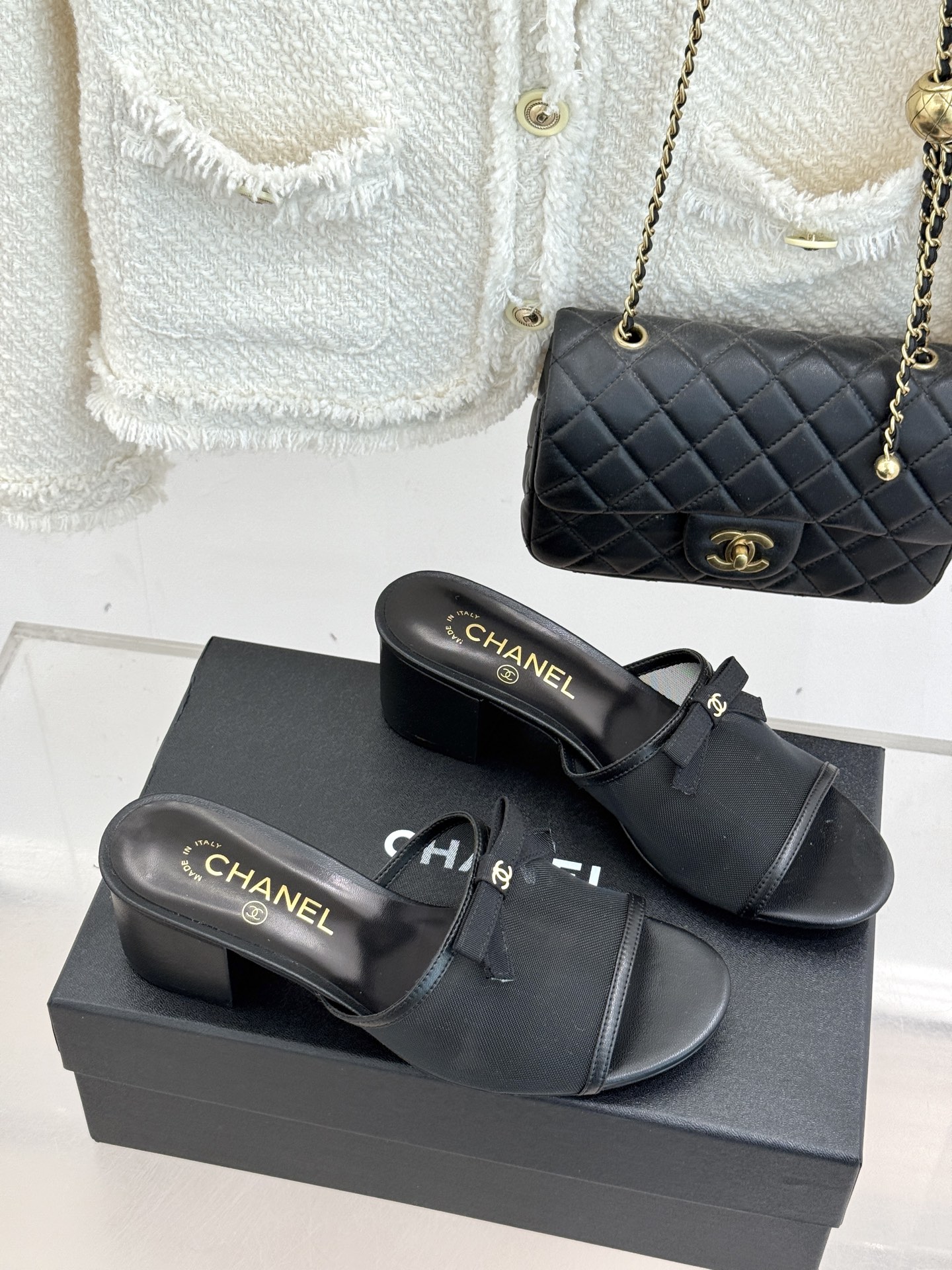 CHANE*｜小香26C新品网纱双C蝴蝶结拖鞋当小香经典符号邂逅26C夏日灵感这双拖鞋便成了奢雅与实穿的