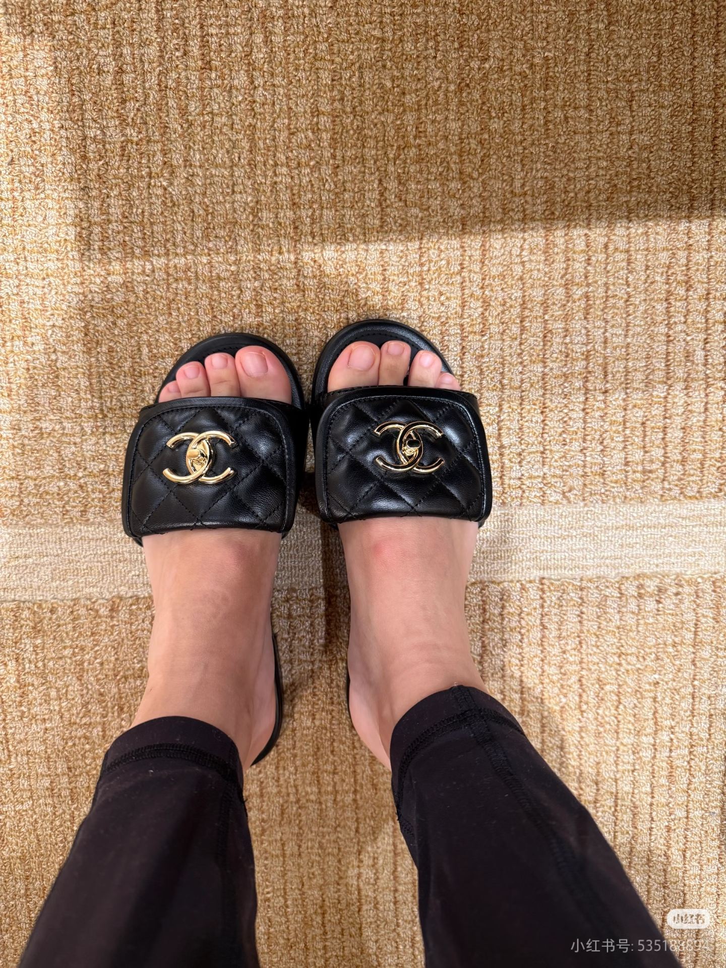 NO:884994,On-foot demonstration pictures, slippers, slippers19860909上脚示范图,拖鞋,slippers,Women's Shoes