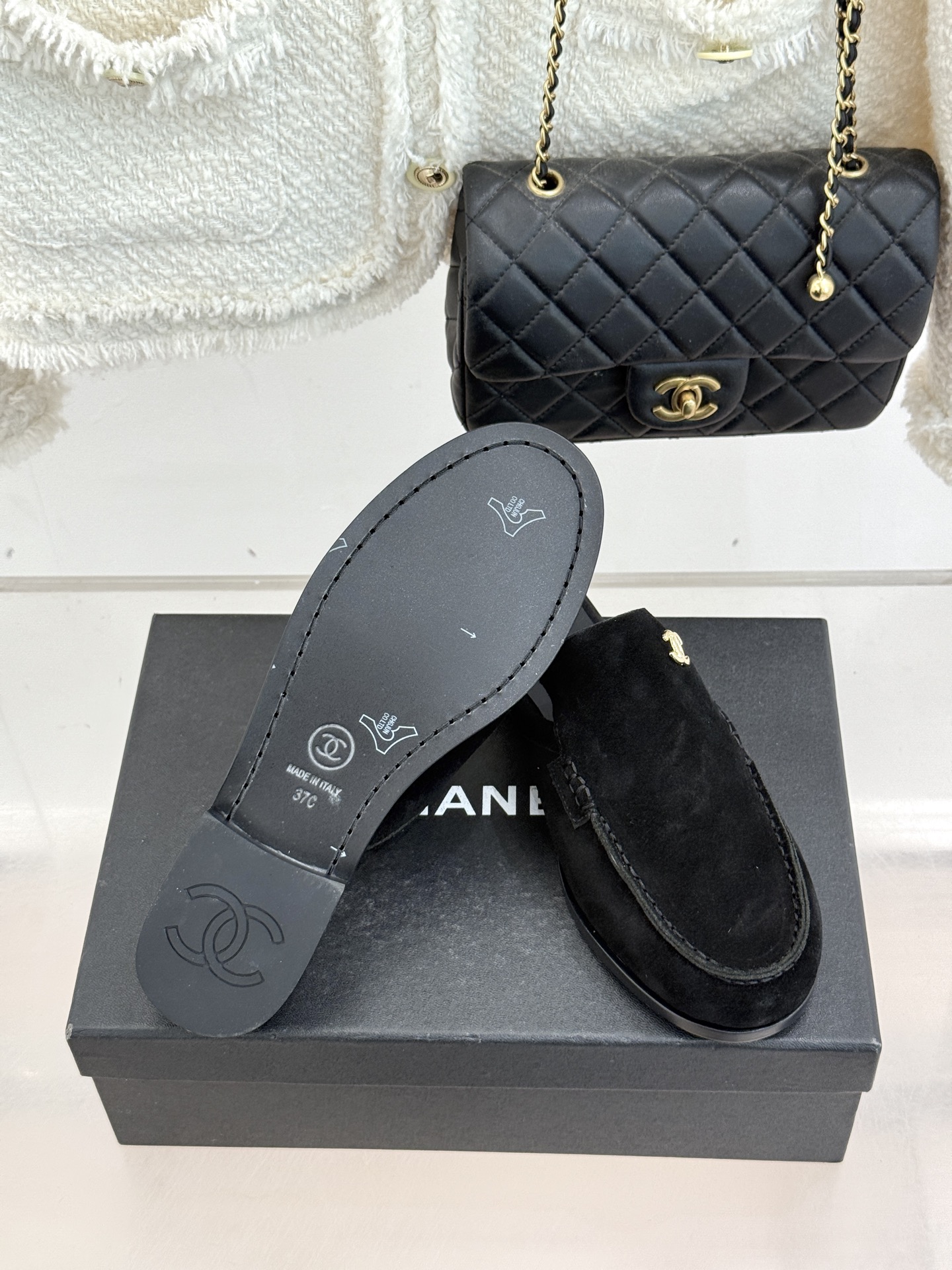 CHANE* ｜小香26C英伦风双C乐福凉鞋乐福鞋爱好者绝不能错过‼️这款气质上更中性帅气几分 双C 水