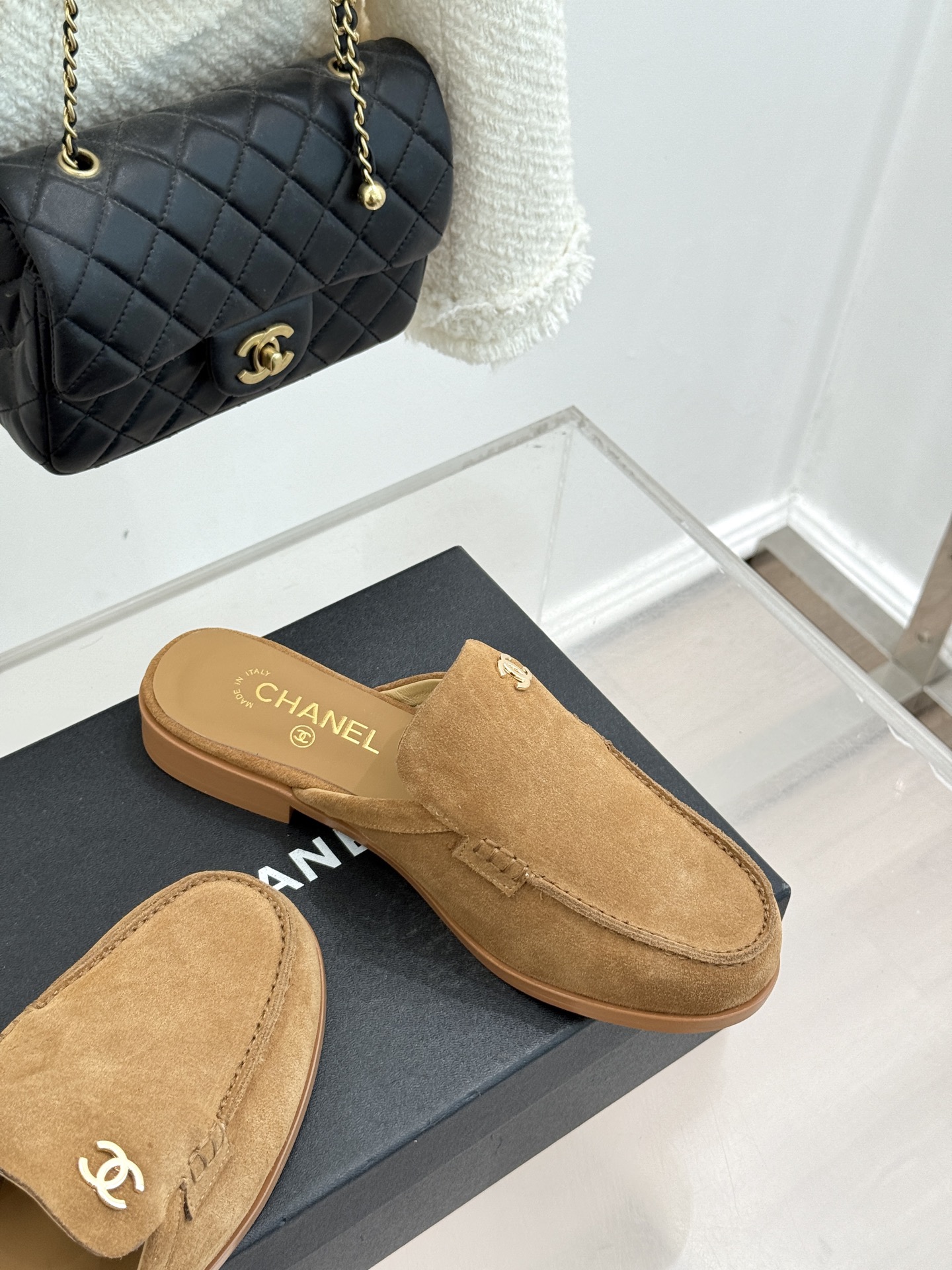 CHANE* ｜小香26C英伦风双C乐福凉鞋乐福鞋爱好者绝不能错过‼️这款气质上更中性帅气几分 双C 水