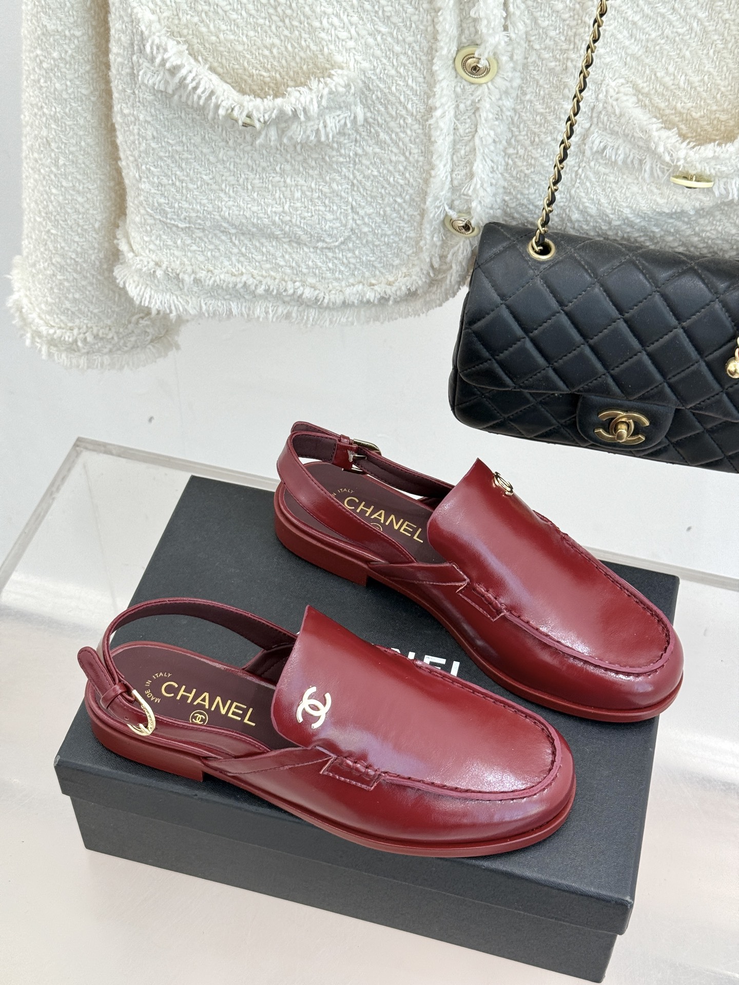 CHANE* ｜小香26C英伦风双C乐福凉鞋乐福鞋爱好者绝不能错过‼️这款气质上更中性帅气几分 双C 水