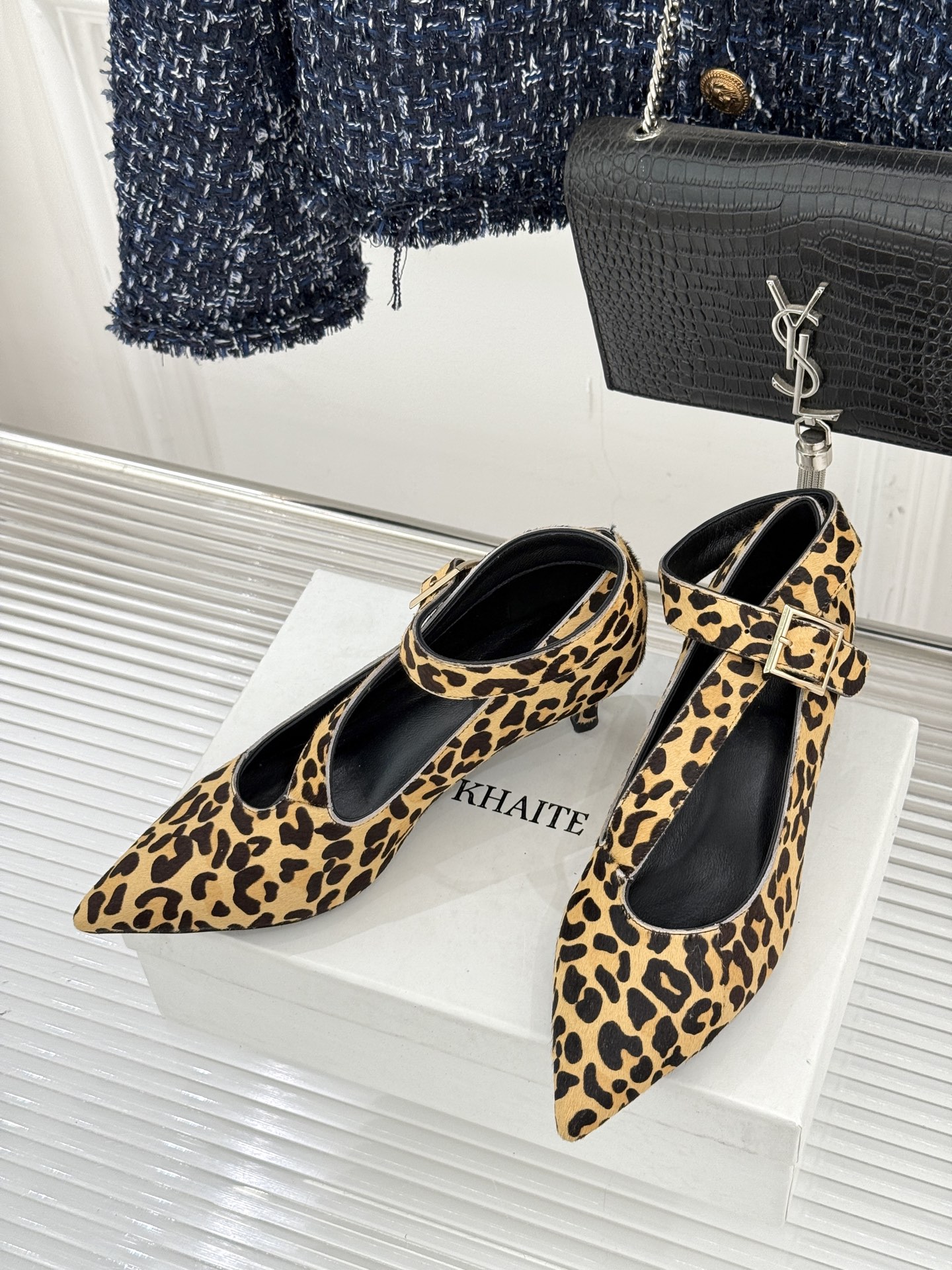 Khaite26WF新品马毛尖头猫跟单鞋以美式极简勾勒矜贵锋芒天然马毛自带细腻绒光利落尖头拉长腿部线条黄