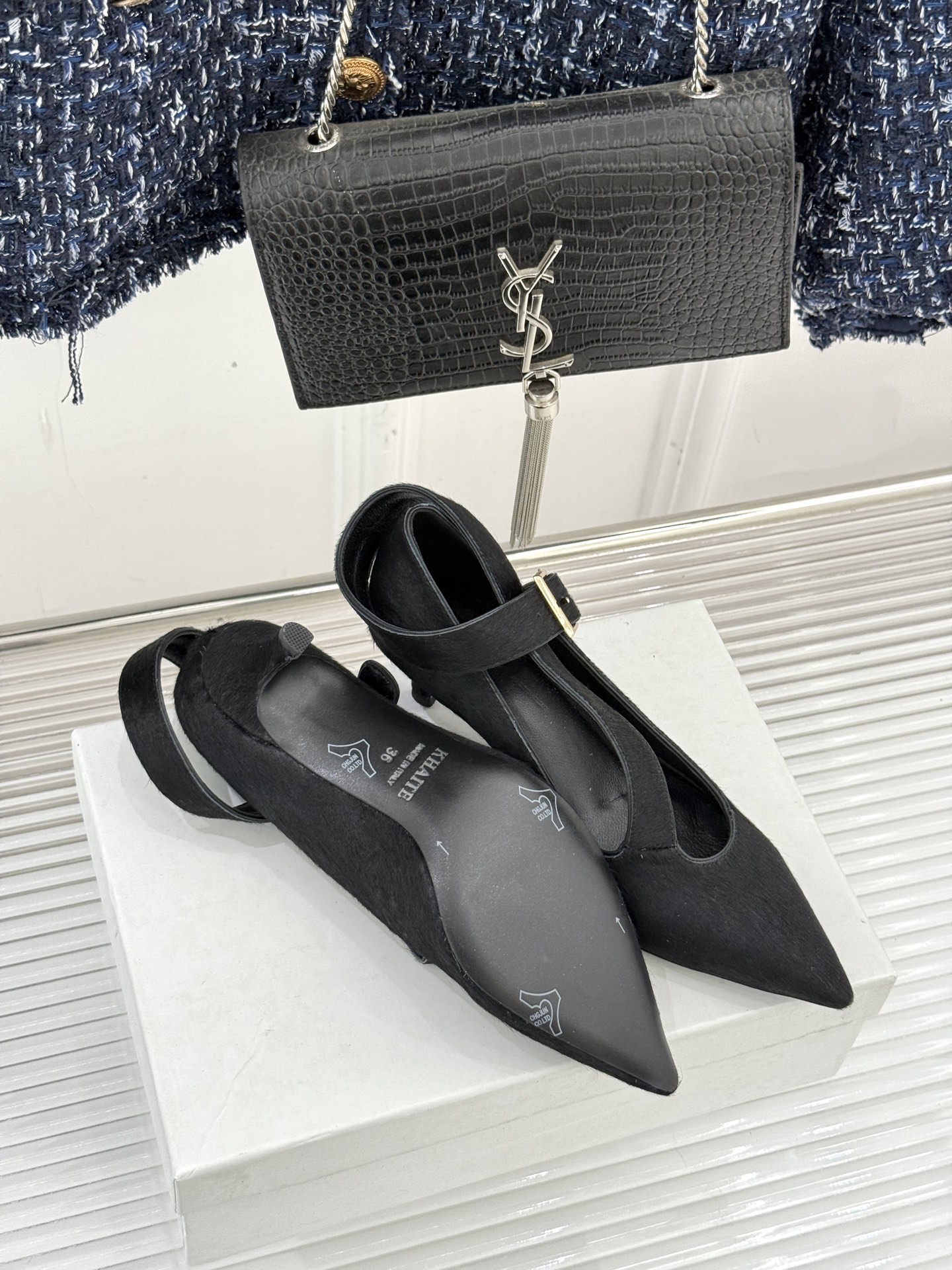 Khaite26WF新品马毛尖头猫跟单鞋以美式极简勾勒矜贵锋芒天然马毛自带细腻绒光利落尖头拉长腿部线条黄