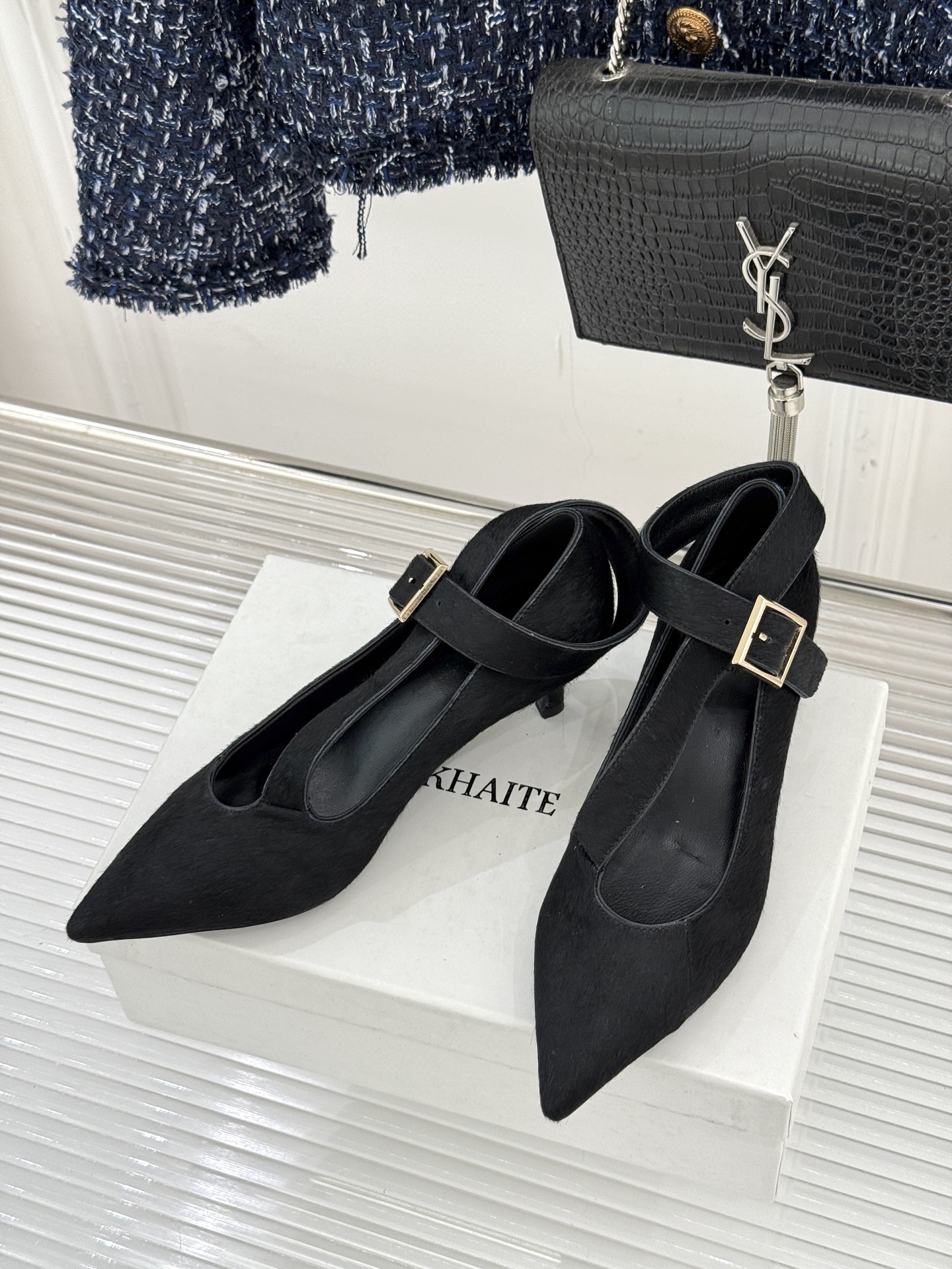 Khaite26WF新品马毛尖头猫跟单鞋以美式极简勾勒矜贵锋芒天然马毛自带细腻绒光利落尖头拉长腿部线条黄