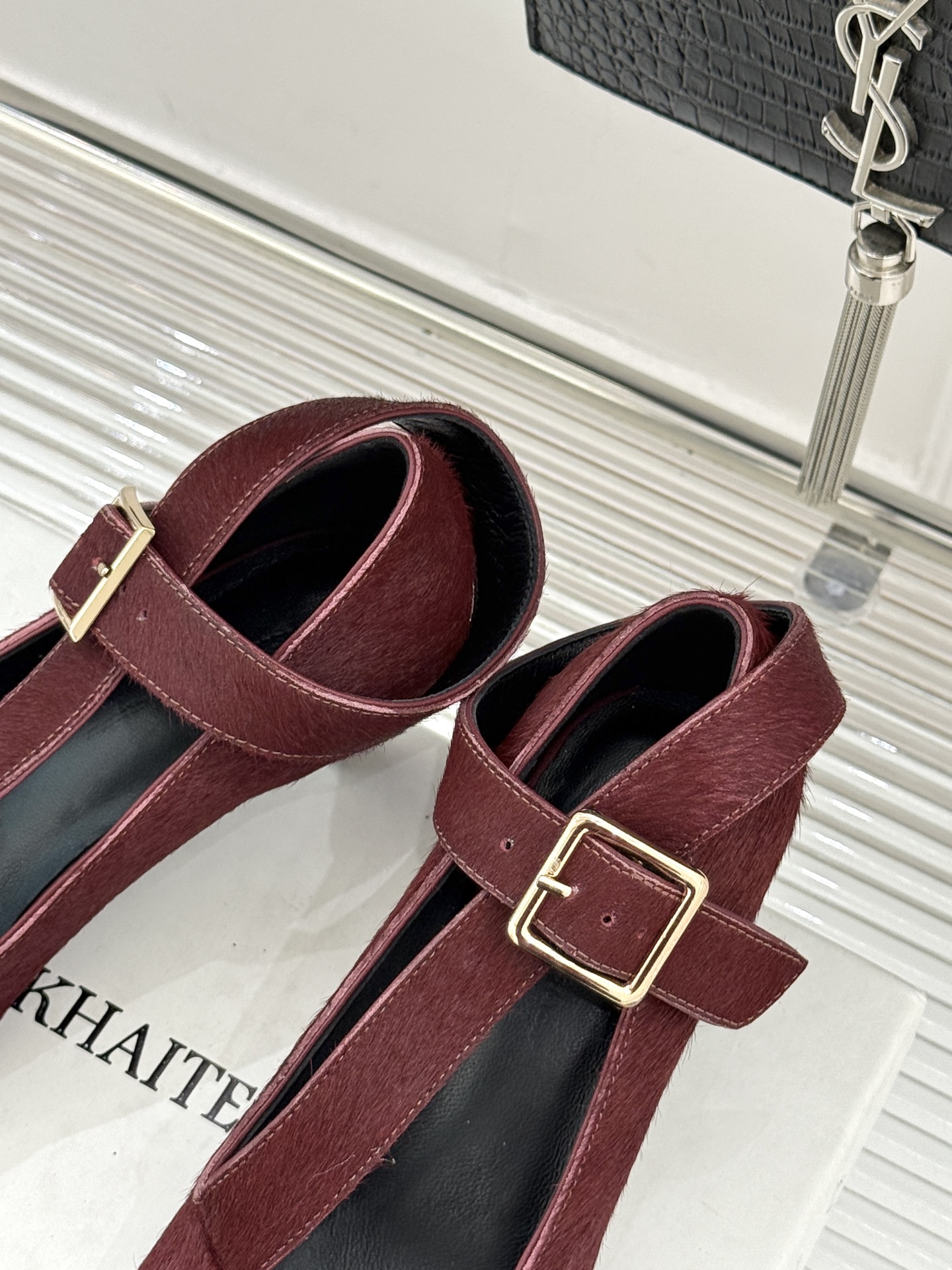 Khaite26WF新品马毛尖头猫跟单鞋以美式极简勾勒矜贵锋芒天然马毛自带细腻绒光利落尖头拉长腿部线条黄