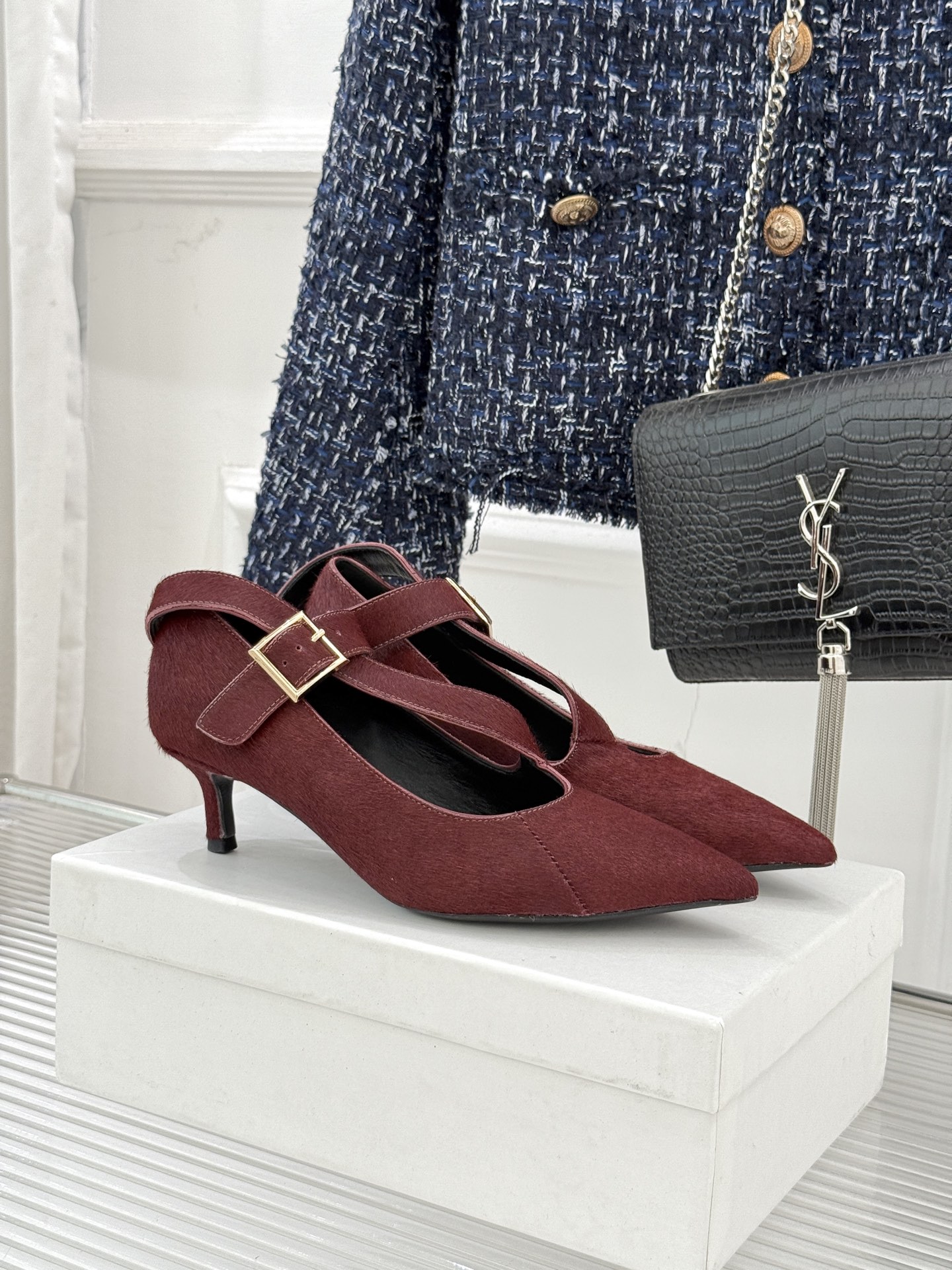 Khaite26WF新品马毛尖头猫跟单鞋以美式极简勾勒矜贵锋芒天然马毛自带细腻绒光利落尖头拉长腿部线条黄