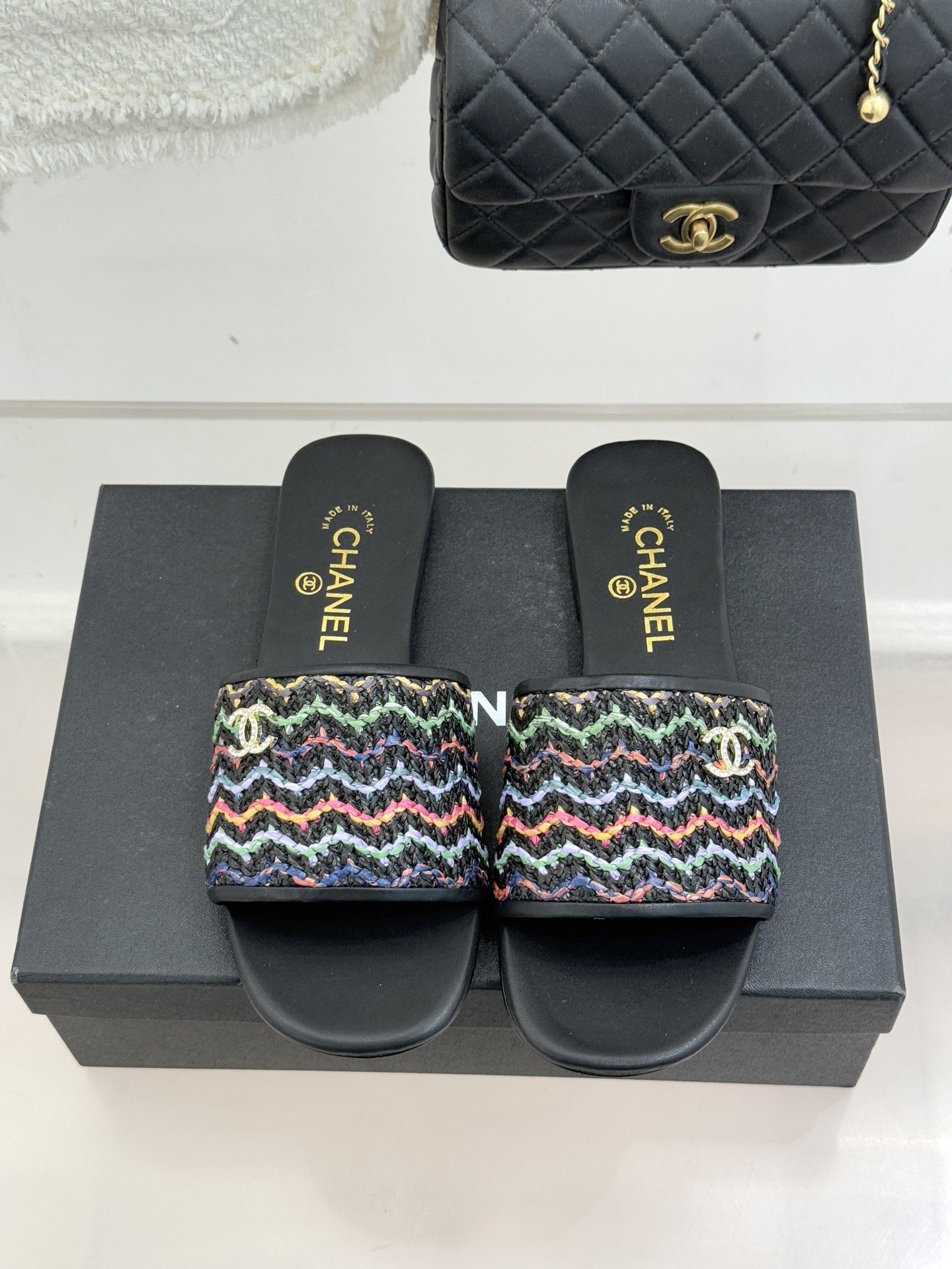 CHANE*｜小香26P春夏新品针织双C平底拖鞋以独特的针织鞋面打破常规经典小双C标志 太精致了为整体造