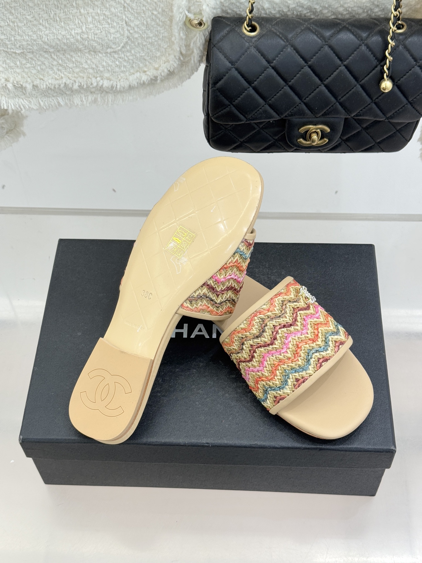 CHANE*｜小香26P春夏新品针织双C平底拖鞋以独特的针织鞋面打破常规经典小双C标志 太精致了为整体造