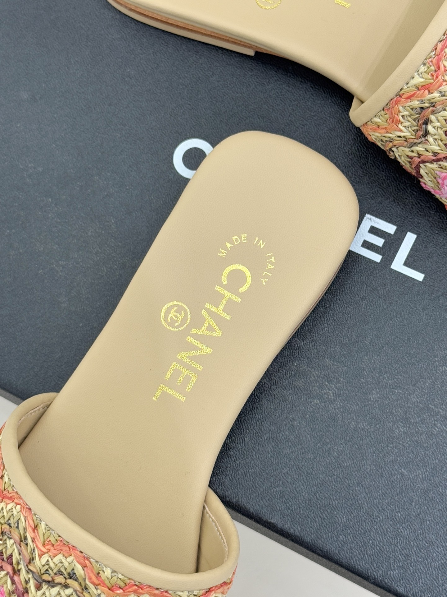 CHANE*｜小香26P春夏新品针织双C平底拖鞋以独特的针织鞋面打破常规经典小双C标志 太精致了为整体造