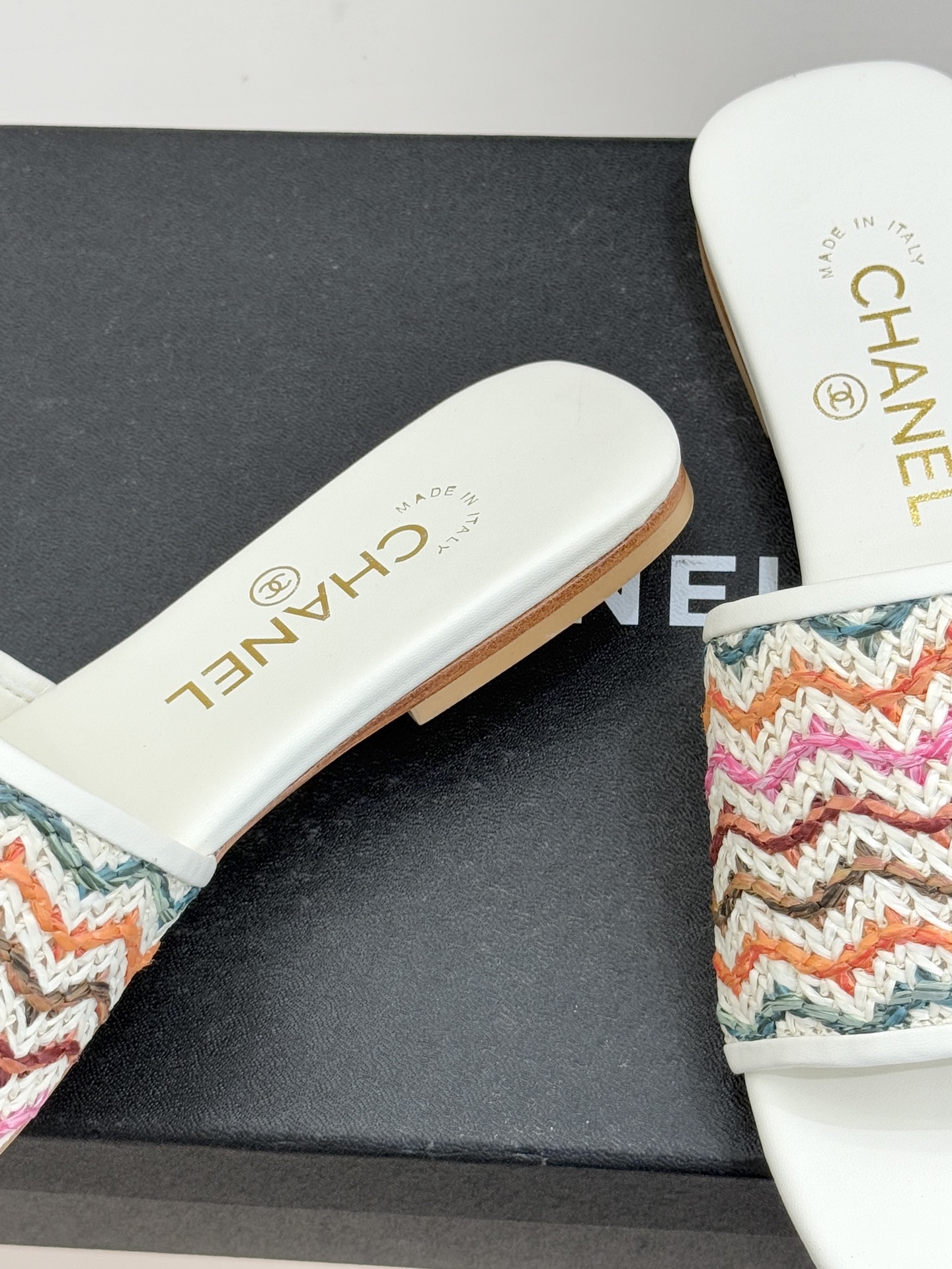 CHANE*｜小香26P春夏新品针织双C平底拖鞋以独特的针织鞋面打破常规经典小双C标志 太精致了为整体造