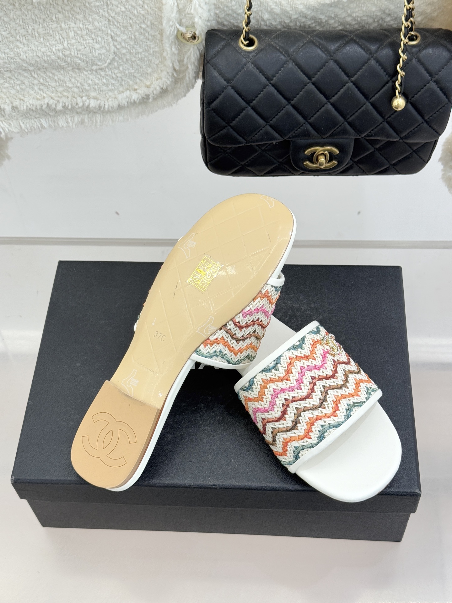 CHANE*｜小香26P春夏新品针织双C平底拖鞋以独特的针织鞋面打破常规经典小双C标志 太精致了为整体造