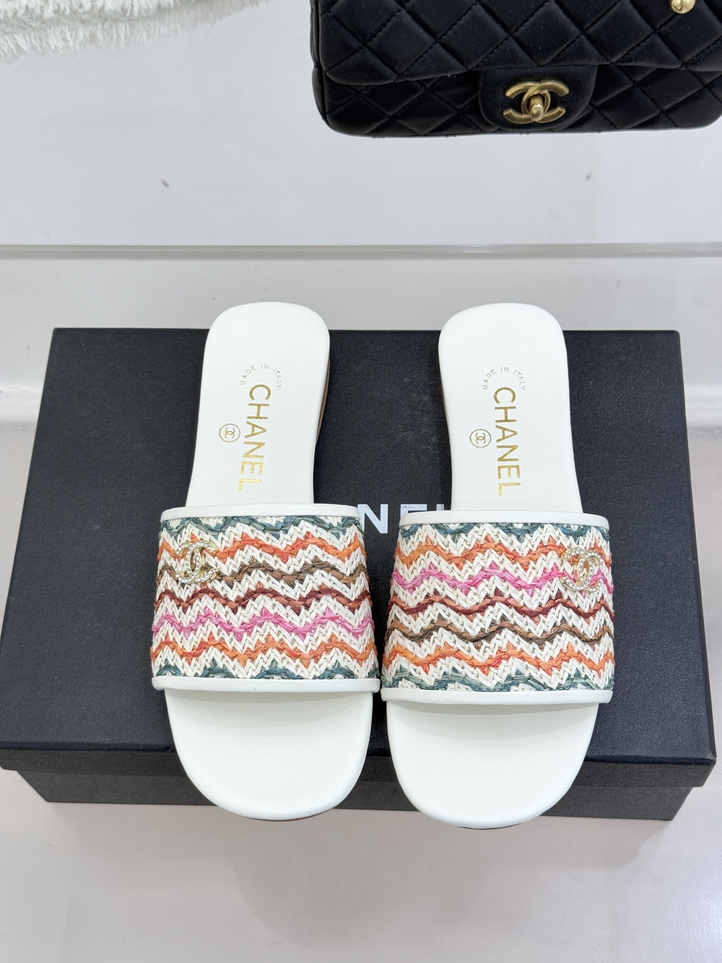 CHANE*｜小香26P春夏新品针织双C平底拖鞋以独特的针织鞋面打破常规经典小双C标志 太精致了为整体造