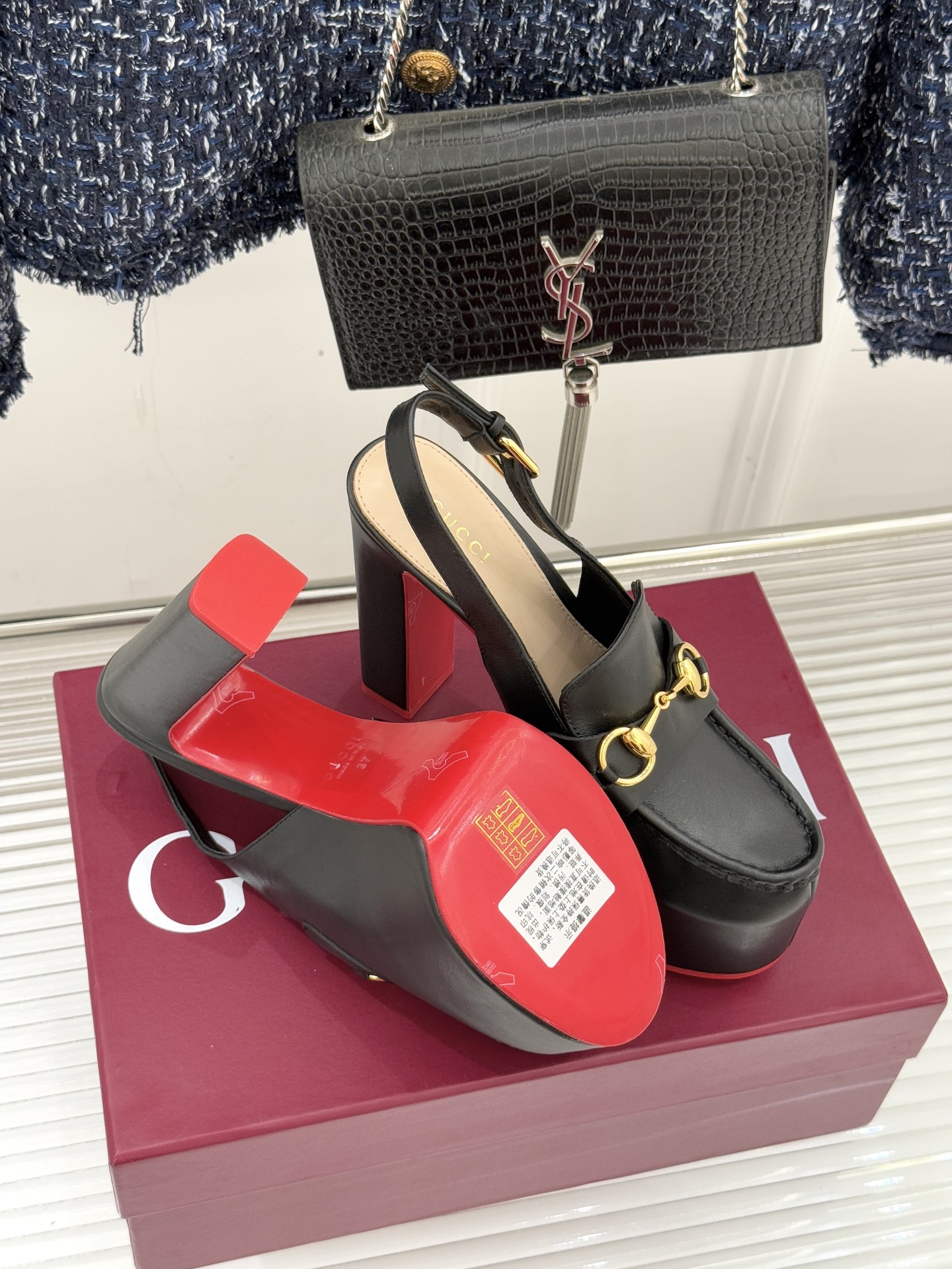 Gucci/古驰26WF新品防水台马衔扣高跟凉鞋承袭品牌马术本源的传奇印记标志性马衔扣以浅金色调闪耀鞋面