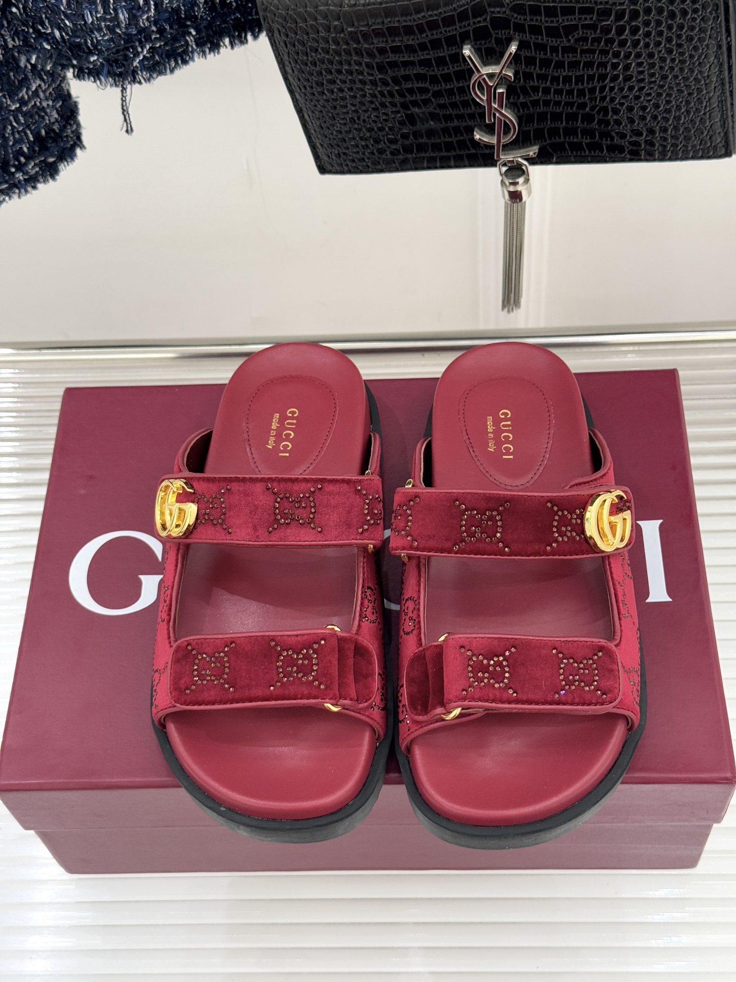 Gucci/古驰26WF春夏新品双G扣沙滩魔术贴凉鞋夏天必备懒人福音鞋 谁穿谁美！很轻盈上脚意外的舒适 