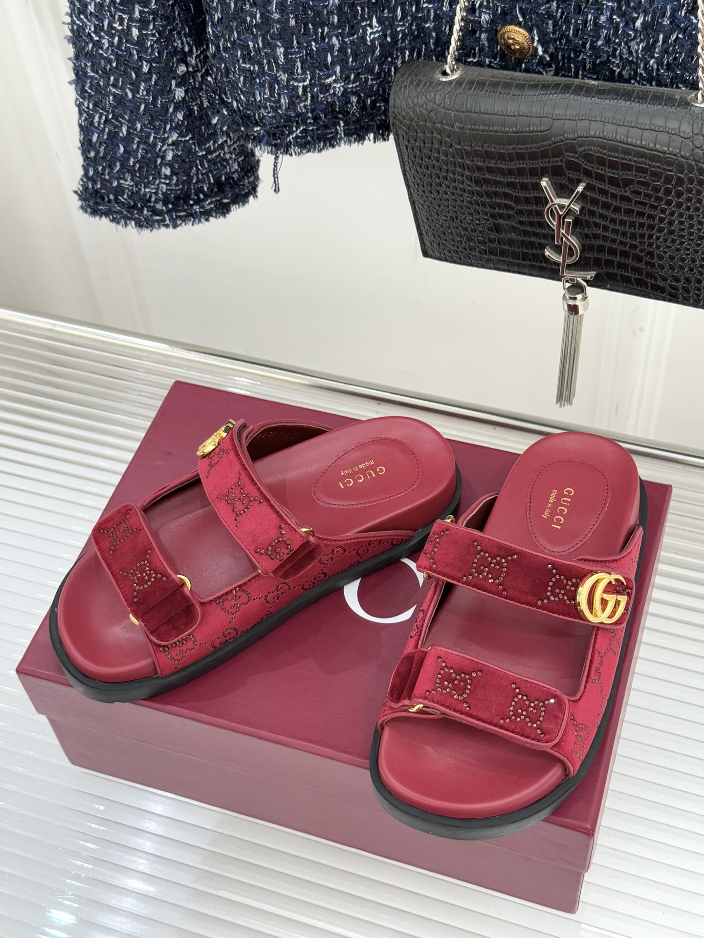 Gucci/古驰26WF春夏新品双G扣沙滩魔术贴凉鞋夏天必备懒人福音鞋 谁穿谁美！很轻盈上脚意外的舒适 