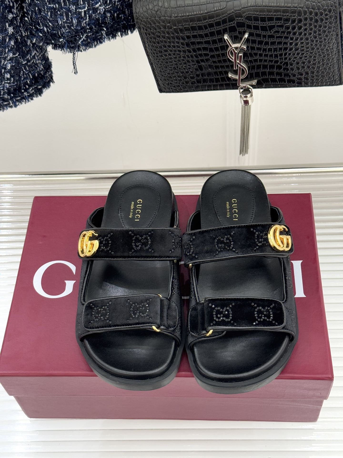 Gucci/古驰26WF春夏新品双G扣沙滩魔术贴凉鞋夏天必备懒人福音鞋 谁穿谁美！很轻盈上脚意外的舒适 