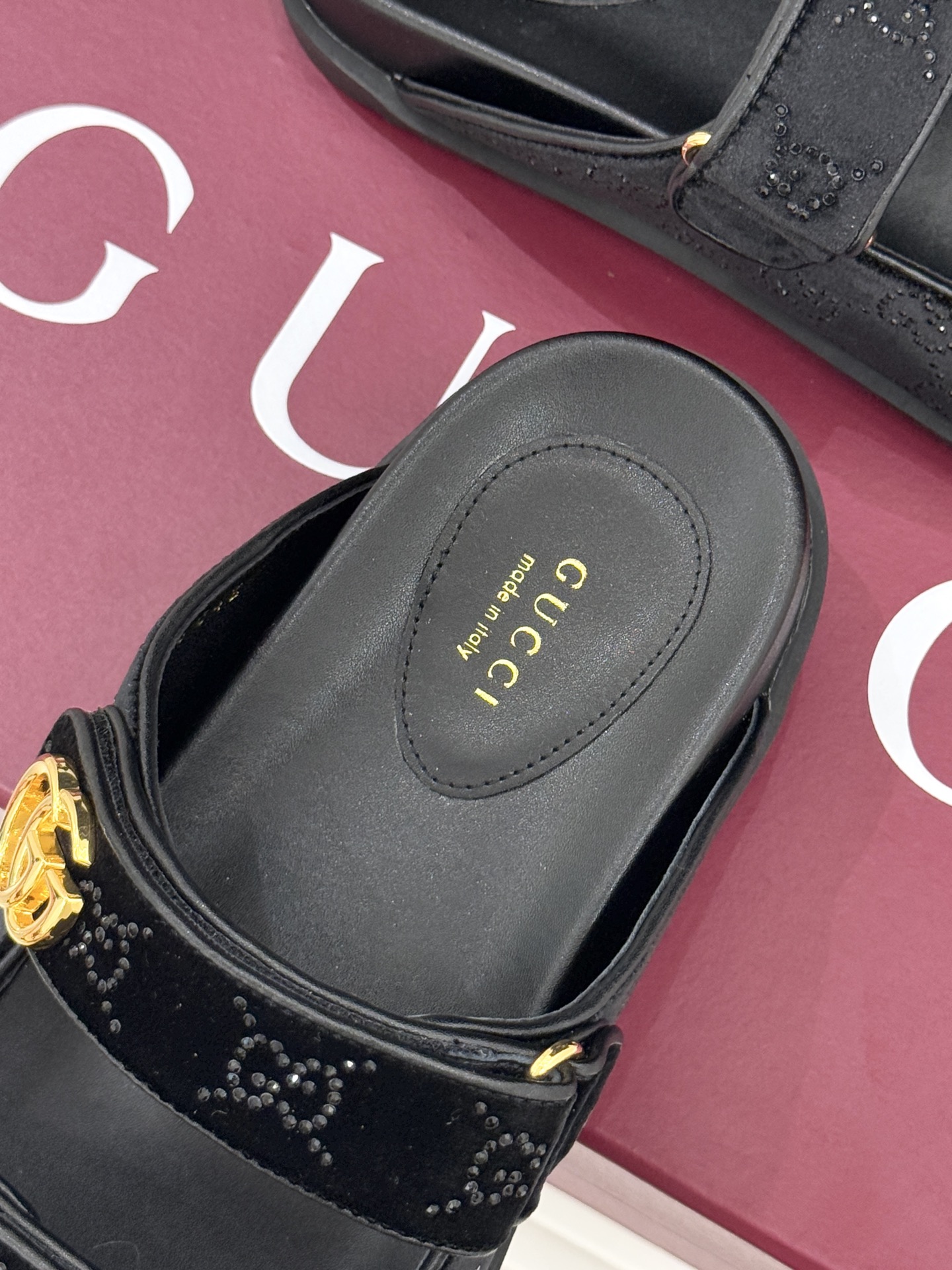 Gucci/古驰26WF春夏新品双G扣沙滩魔术贴凉鞋夏天必备懒人福音鞋 谁穿谁美！很轻盈上脚意外的舒适 