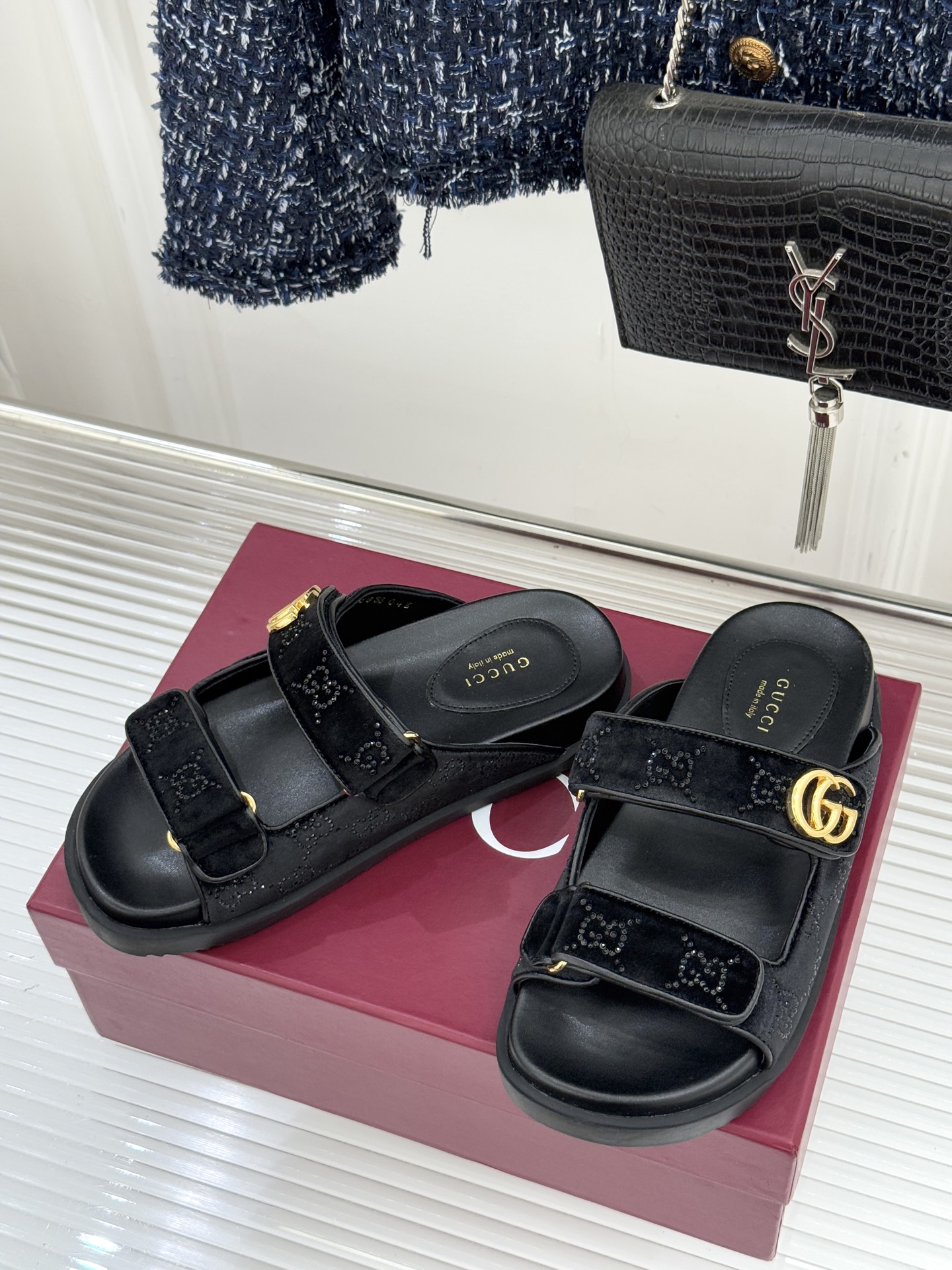 Gucci/古驰26WF春夏新品双G扣沙滩魔术贴凉鞋夏天必备懒人福音鞋 谁穿谁美！很轻盈上脚意外的舒适 