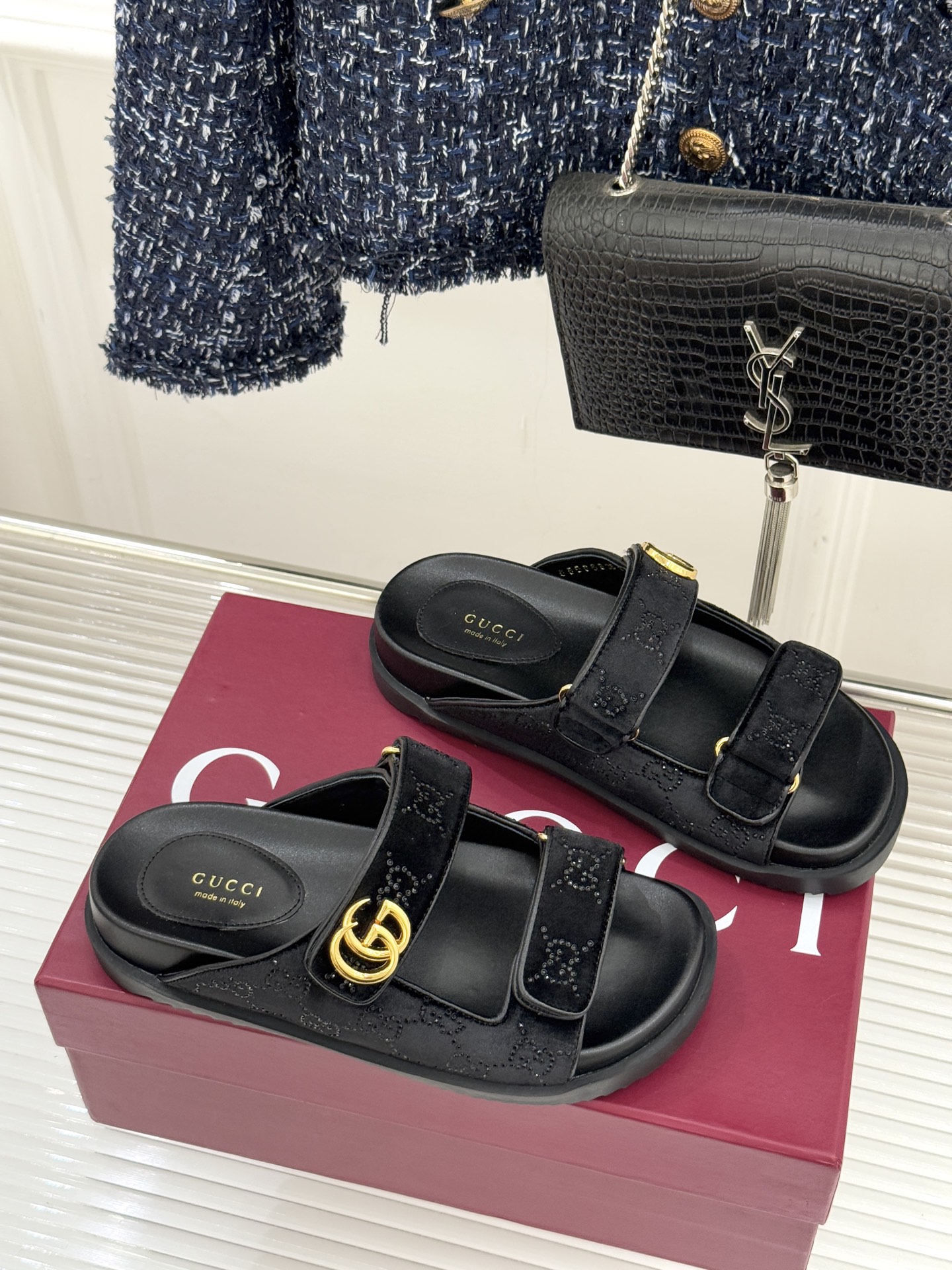 Gucci/古驰26WF春夏新品双G扣沙滩魔术贴凉鞋夏天必备懒人福音鞋 谁穿谁美！很轻盈上脚意外的舒适 