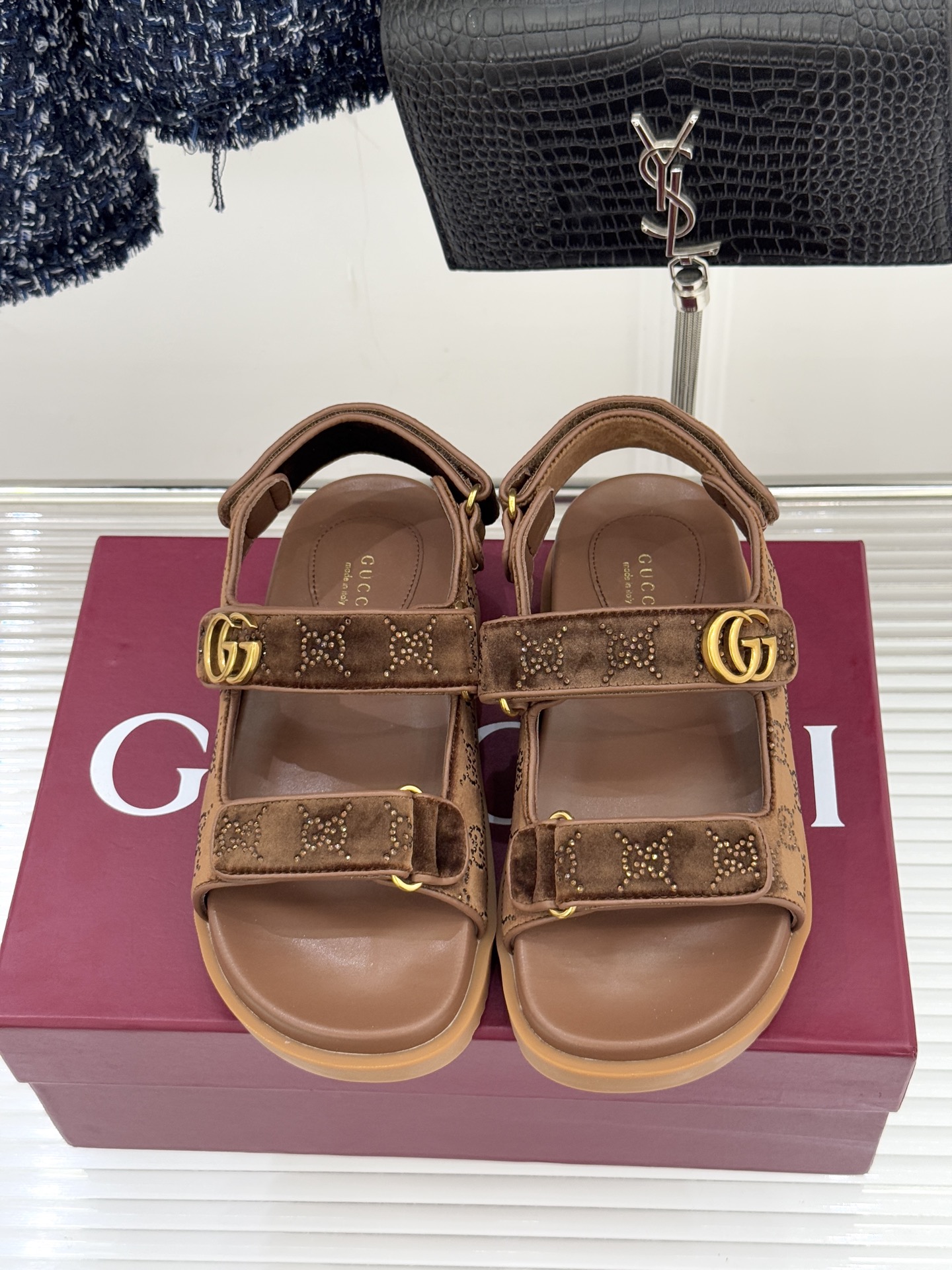 Gucci/古驰26WF春夏新品双G扣沙滩魔术贴凉鞋夏天必备懒人福音鞋 谁穿谁美！很轻盈上脚意外的舒适 