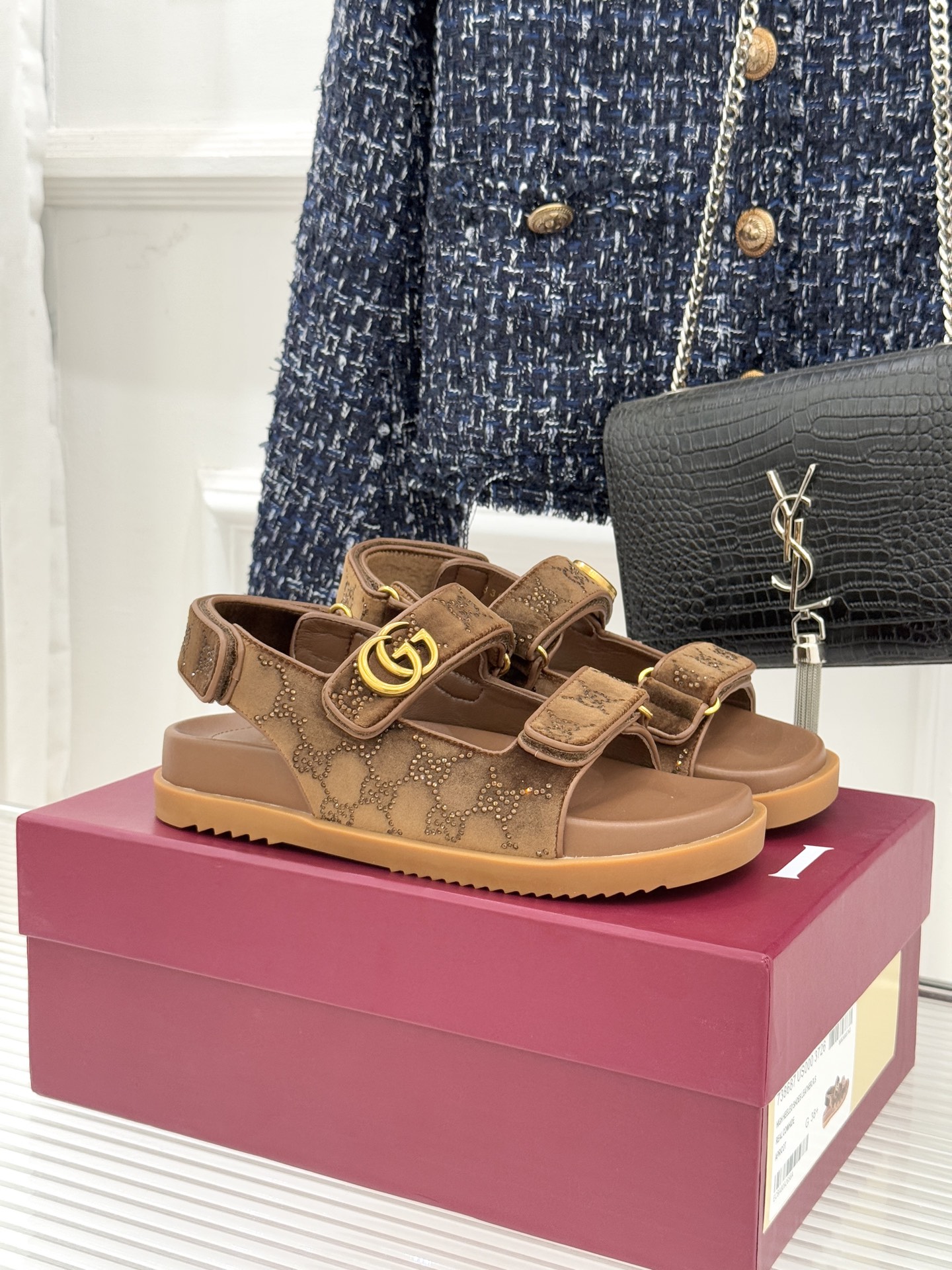 Gucci/古驰26WF春夏新品双G扣沙滩魔术贴凉鞋夏天必备懒人福音鞋 谁穿谁美！很轻盈上脚意外的舒适 