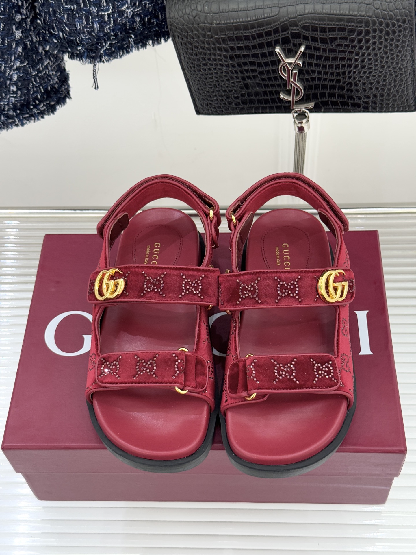 Gucci/古驰26WF春夏新品双G扣沙滩魔术贴凉鞋夏天必备懒人福音鞋 谁穿谁美！很轻盈上脚意外的舒适 