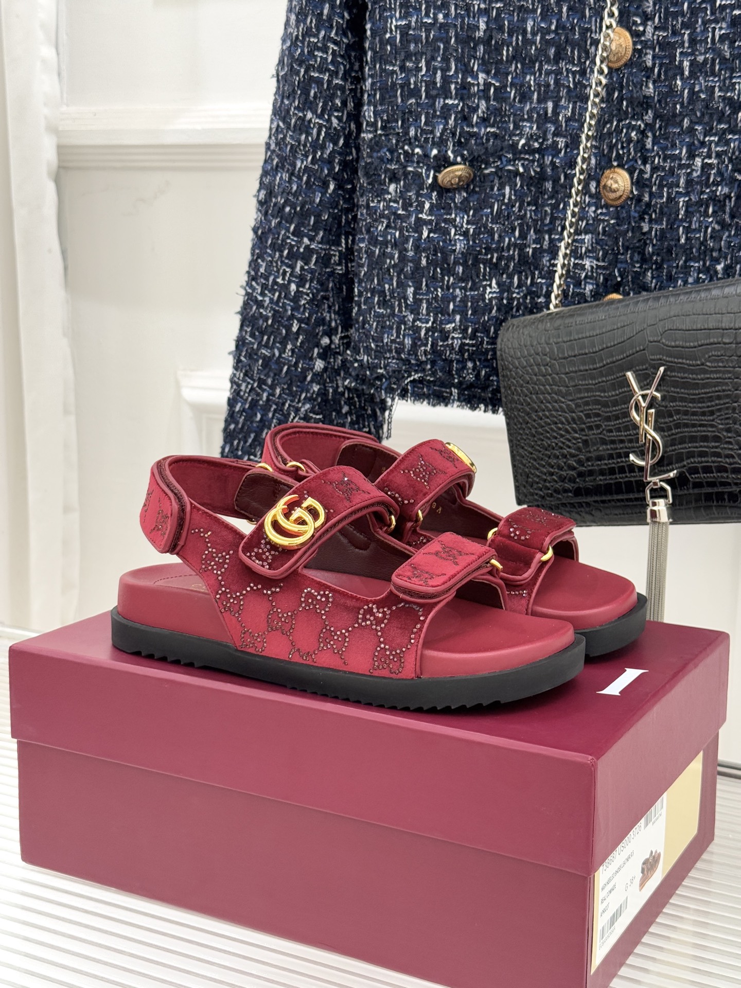 Gucci/古驰26WF春夏新品双G扣沙滩魔术贴凉鞋夏天必备懒人福音鞋 谁穿谁美！很轻盈上脚意外的舒适 