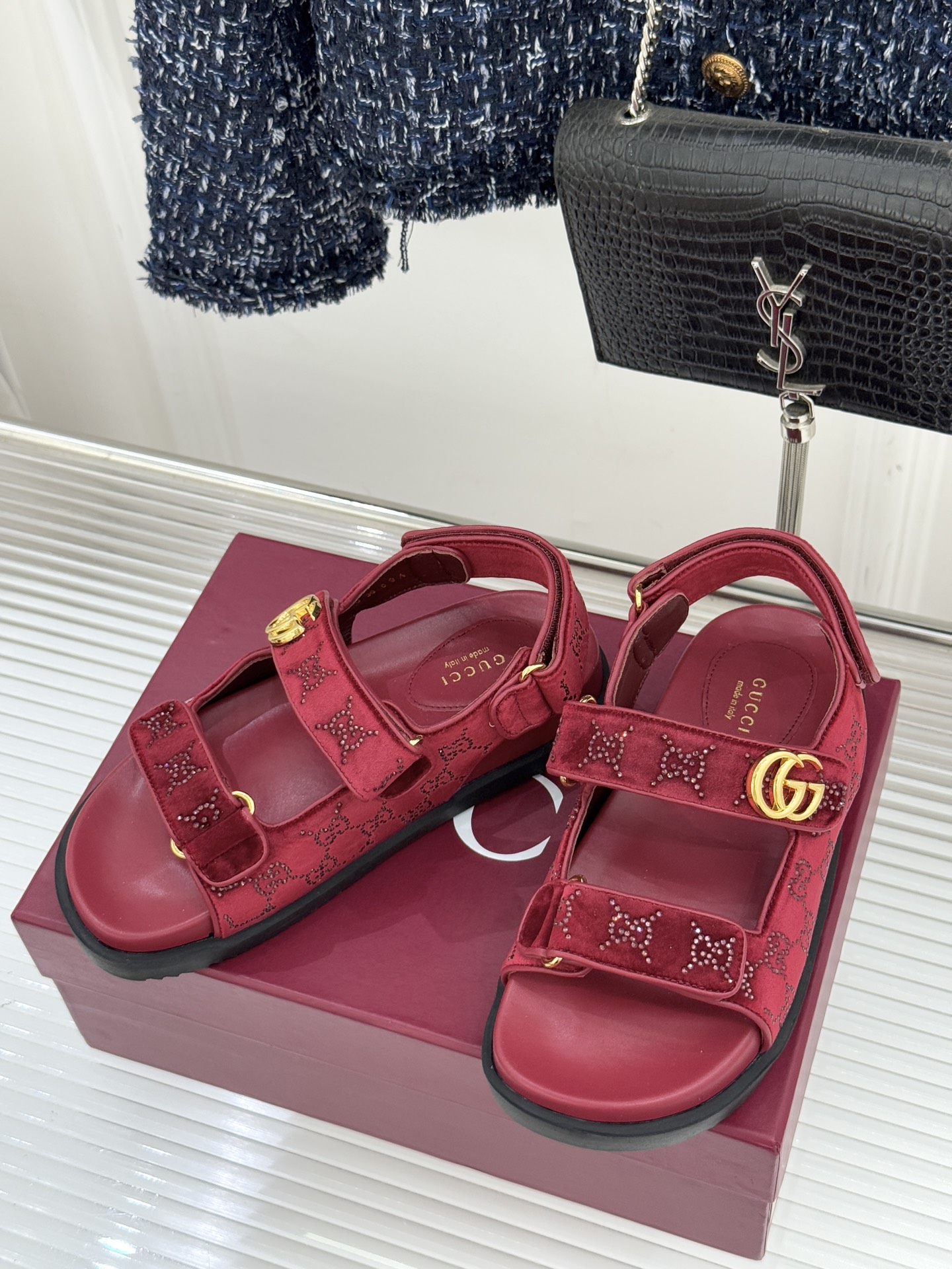 Gucci/古驰26WF春夏新品双G扣沙滩魔术贴凉鞋夏天必备懒人福音鞋 谁穿谁美！很轻盈上脚意外的舒适 