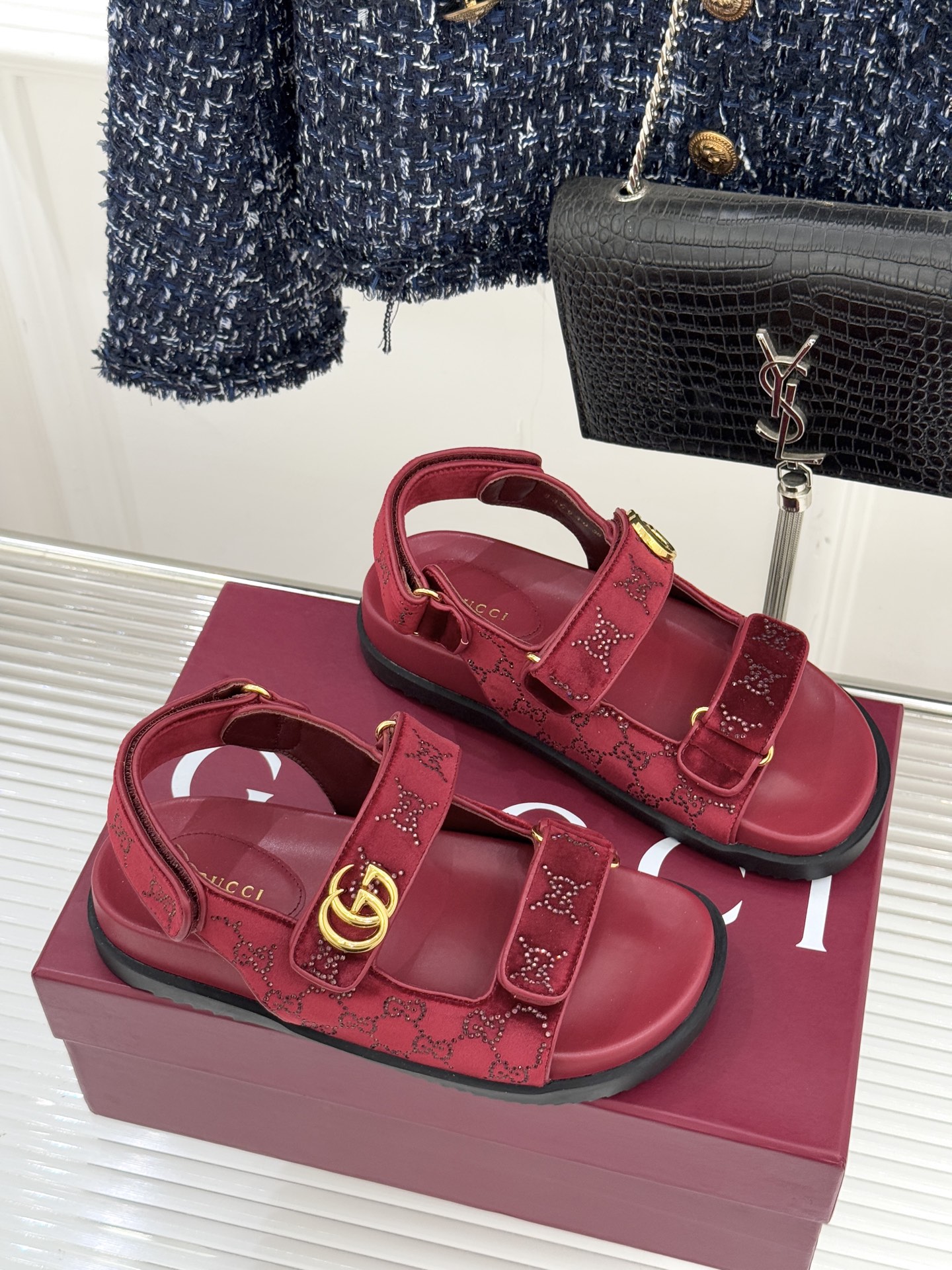 Gucci/古驰26WF春夏新品双G扣沙滩魔术贴凉鞋夏天必备懒人福音鞋 谁穿谁美！很轻盈上脚意外的舒适 