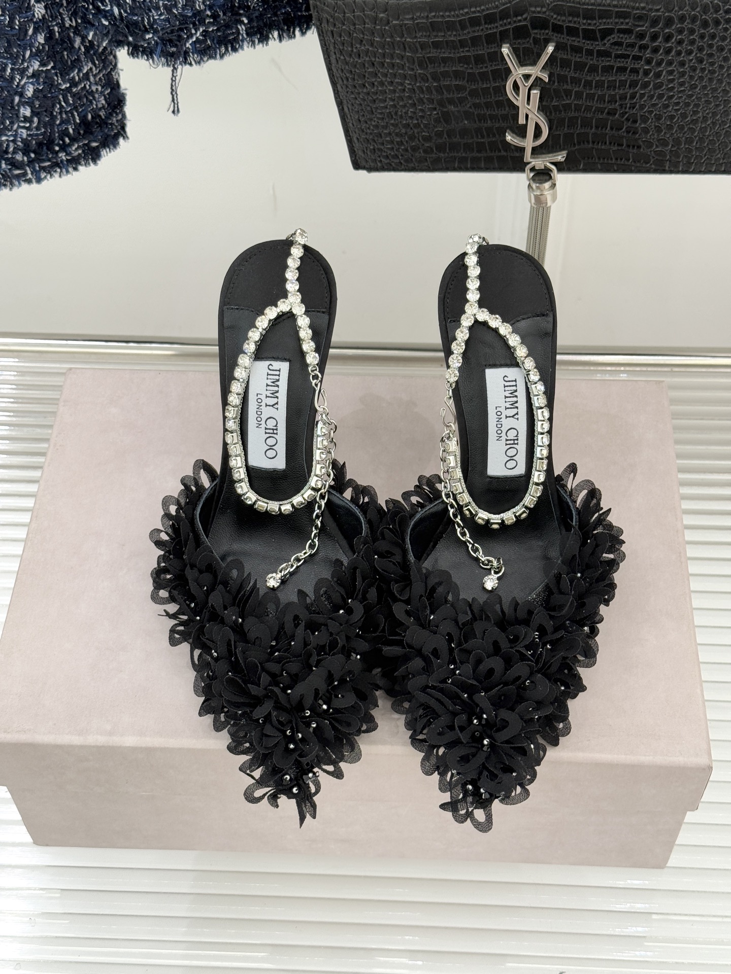 Jimmy Choo/吉米周26WF新品水钻链条缎面花瓣高跟凉鞋意大利奢造工艺赋能26WF新风尚这双高跟