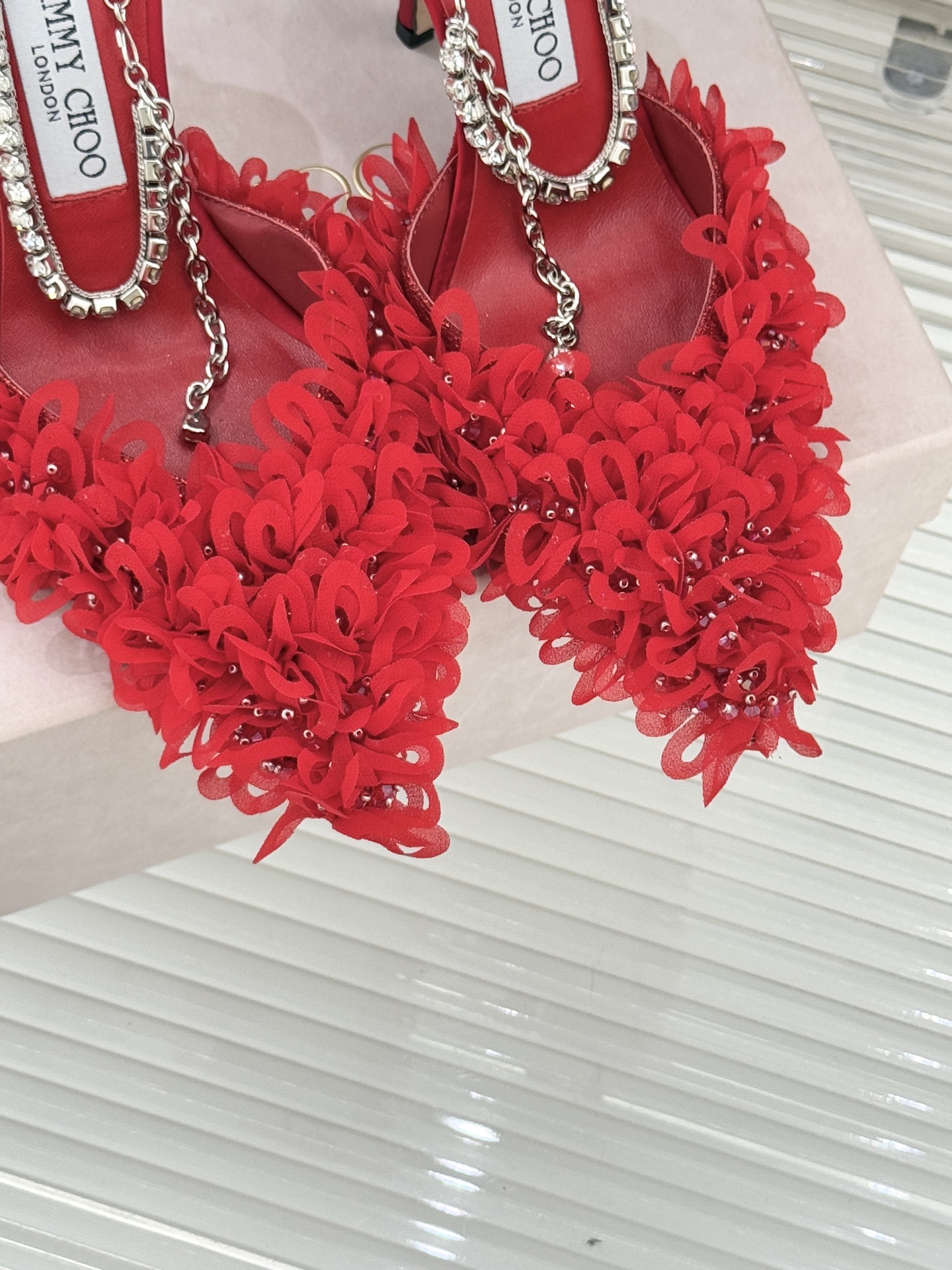 Jimmy Choo/吉米周26WF新品水钻链条缎面花瓣高跟凉鞋意大利奢造工艺赋能26WF新风尚这双高跟