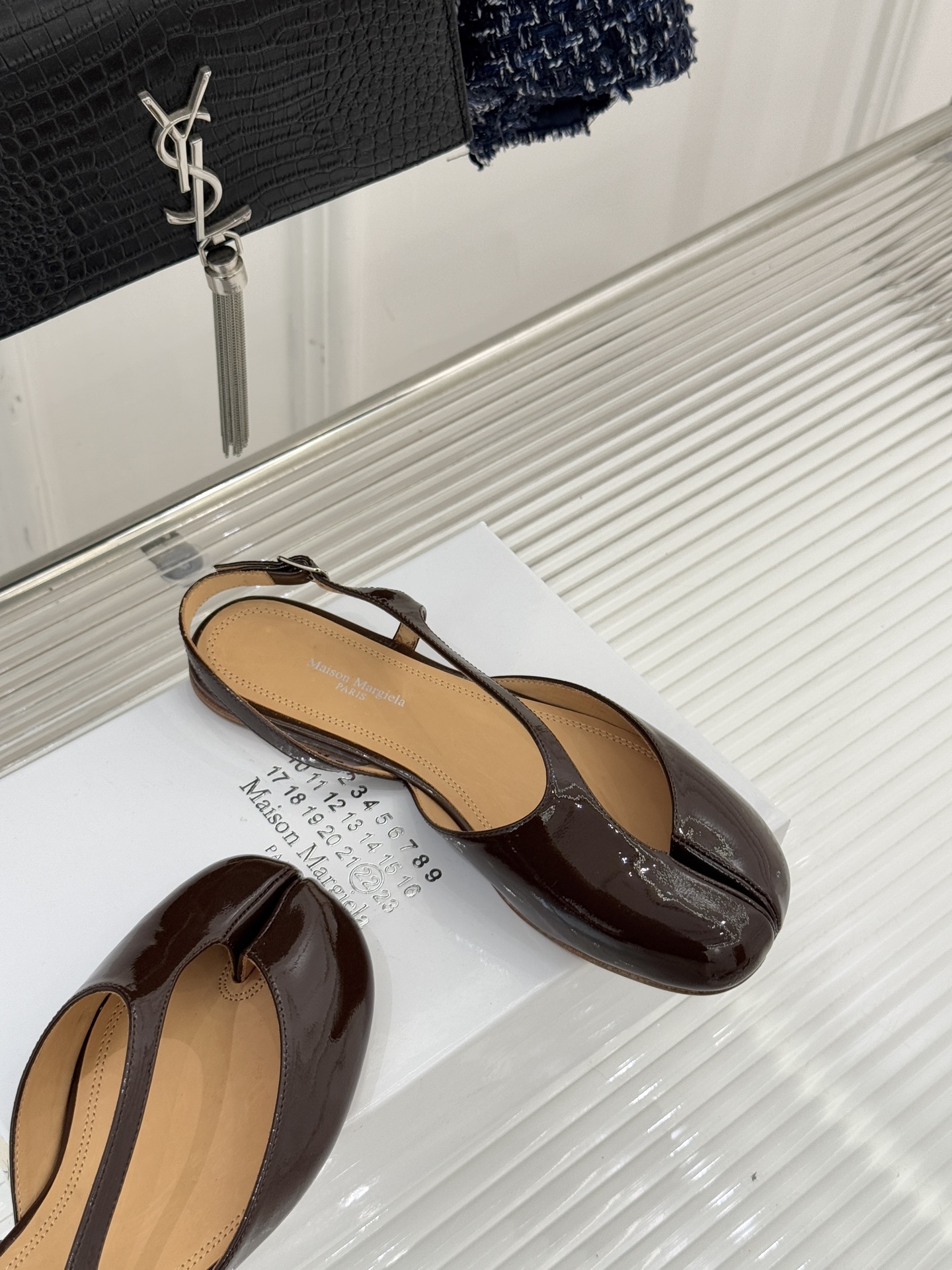 Maison Margiela 26WF新品Tabi分趾凉鞋承袭品牌2026春夏“重塑日常”理念这双凉鞋