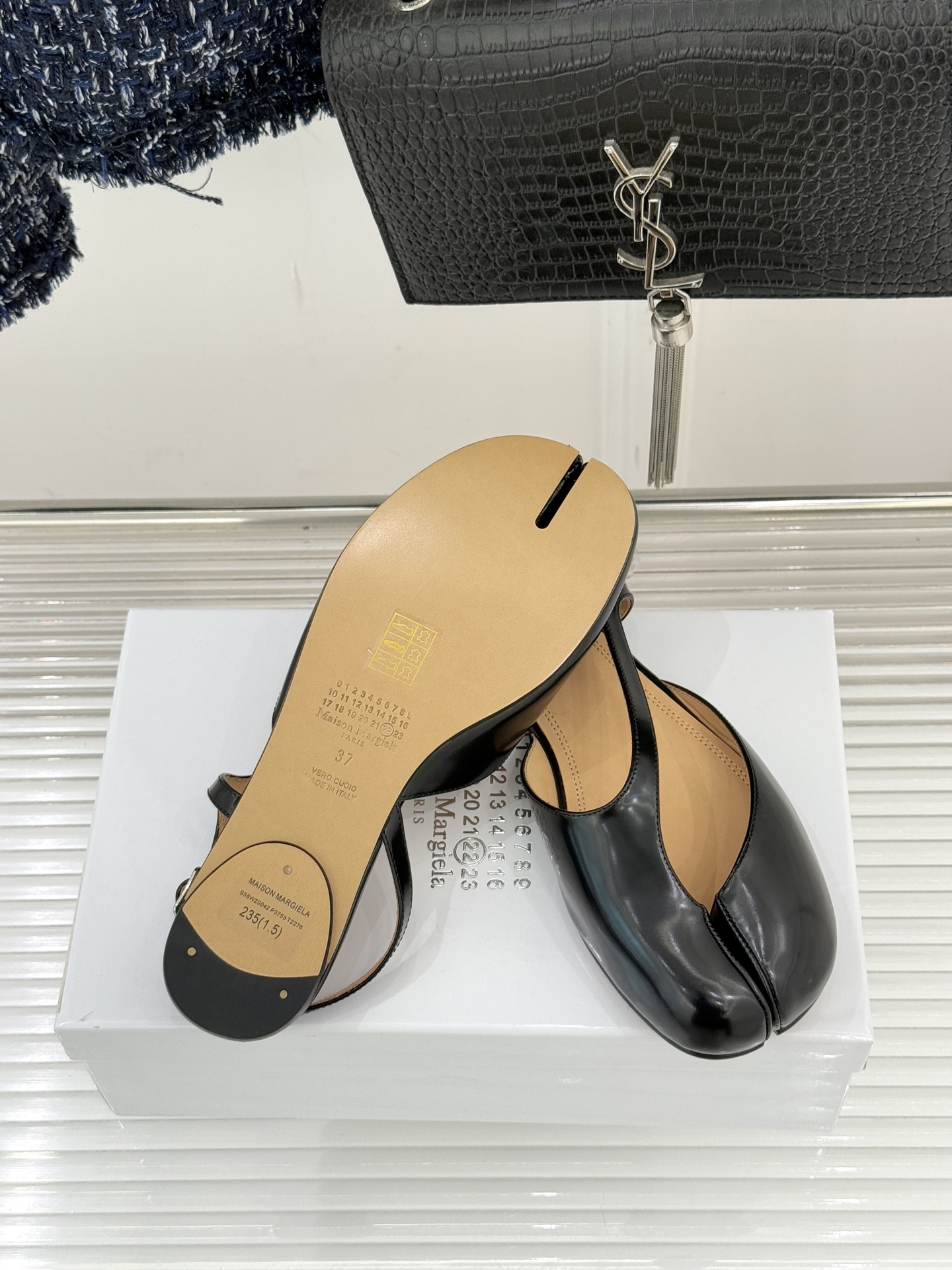 Maison Margiela 26WF新品Tabi分趾凉鞋承袭品牌2026春夏“重塑日常”理念这双凉鞋