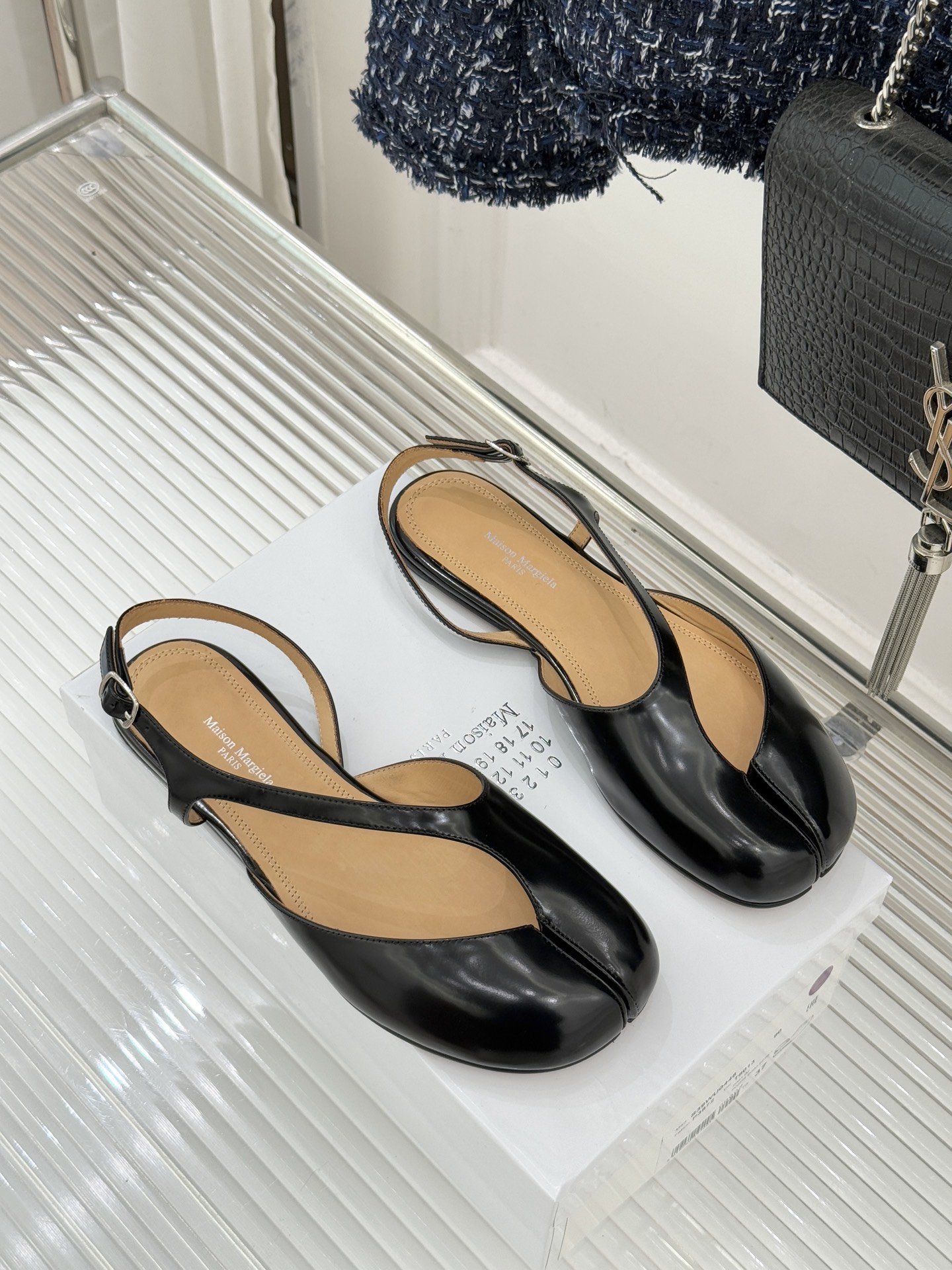 Maison Margiela 26WF新品Tabi分趾凉鞋承袭品牌2026春夏“重塑日常”理念这双凉鞋