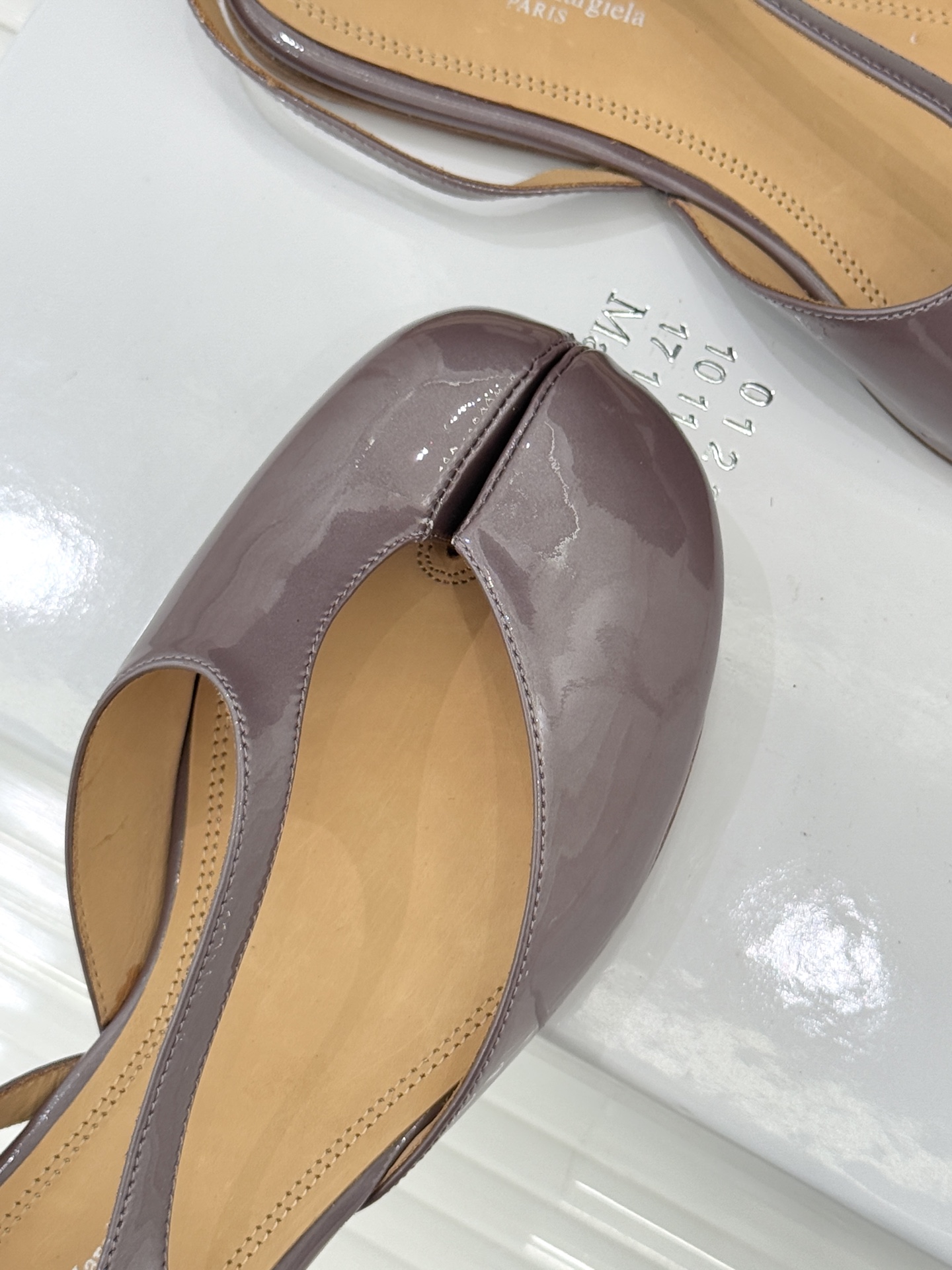 Maison Margiela 26WF新品Tabi分趾凉鞋承袭品牌2026春夏“重塑日常”理念这双凉鞋