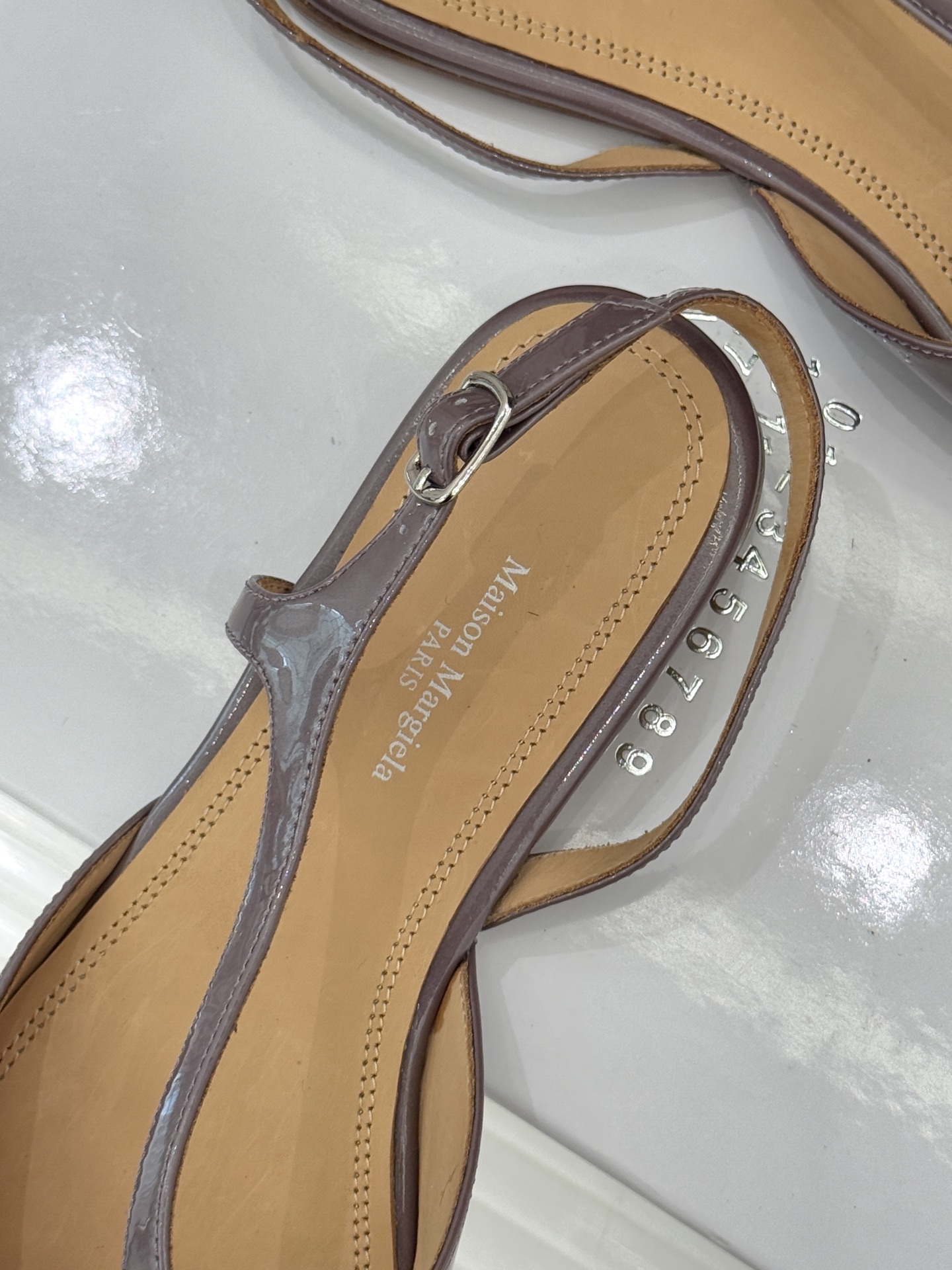 Maison Margiela 26WF新品Tabi分趾凉鞋承袭品牌2026春夏“重塑日常”理念这双凉鞋