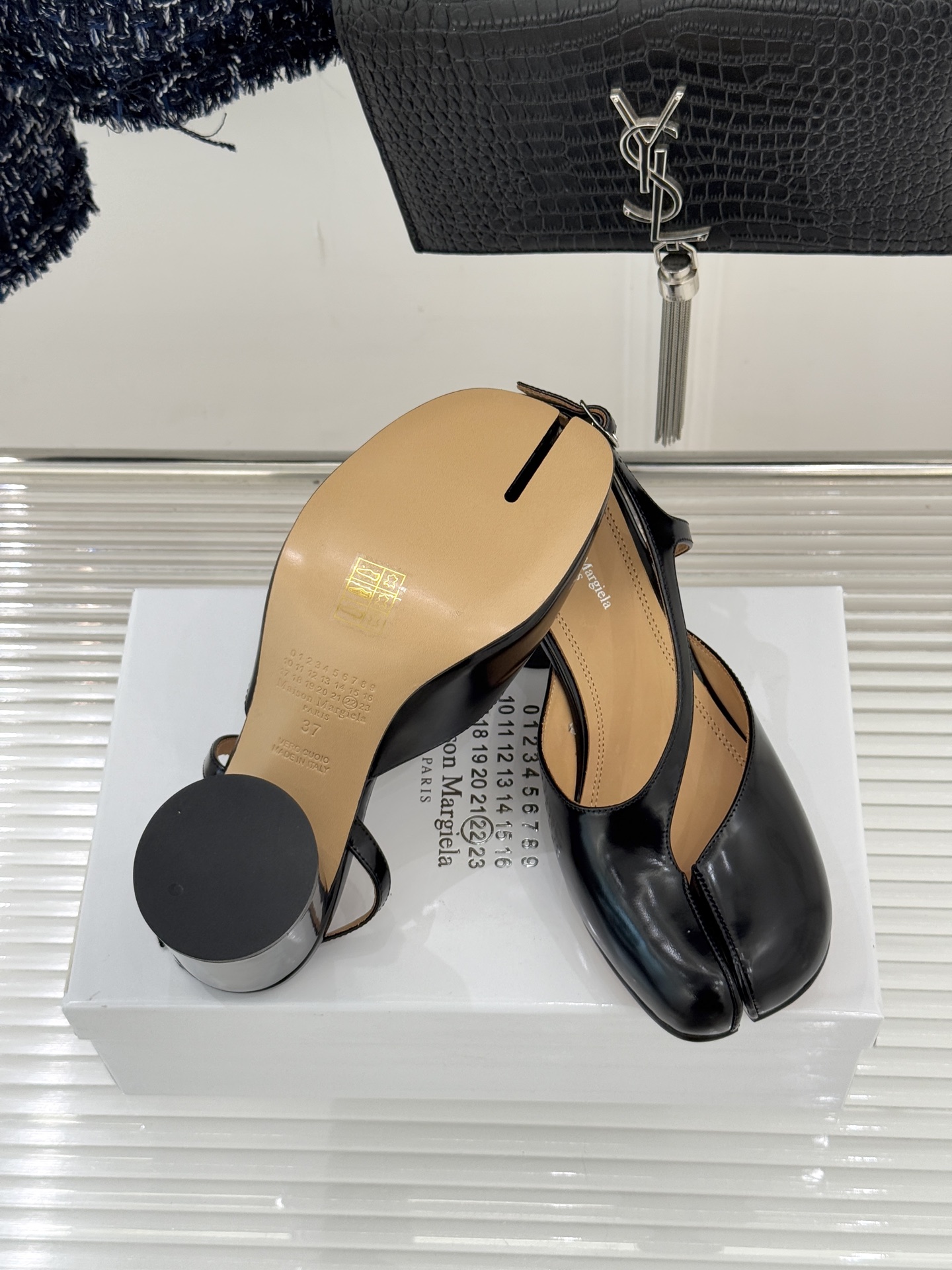 Maison Margiela 26WF新品Tabi分趾凉鞋承袭品牌2026春夏“重塑日常”理念这双凉鞋